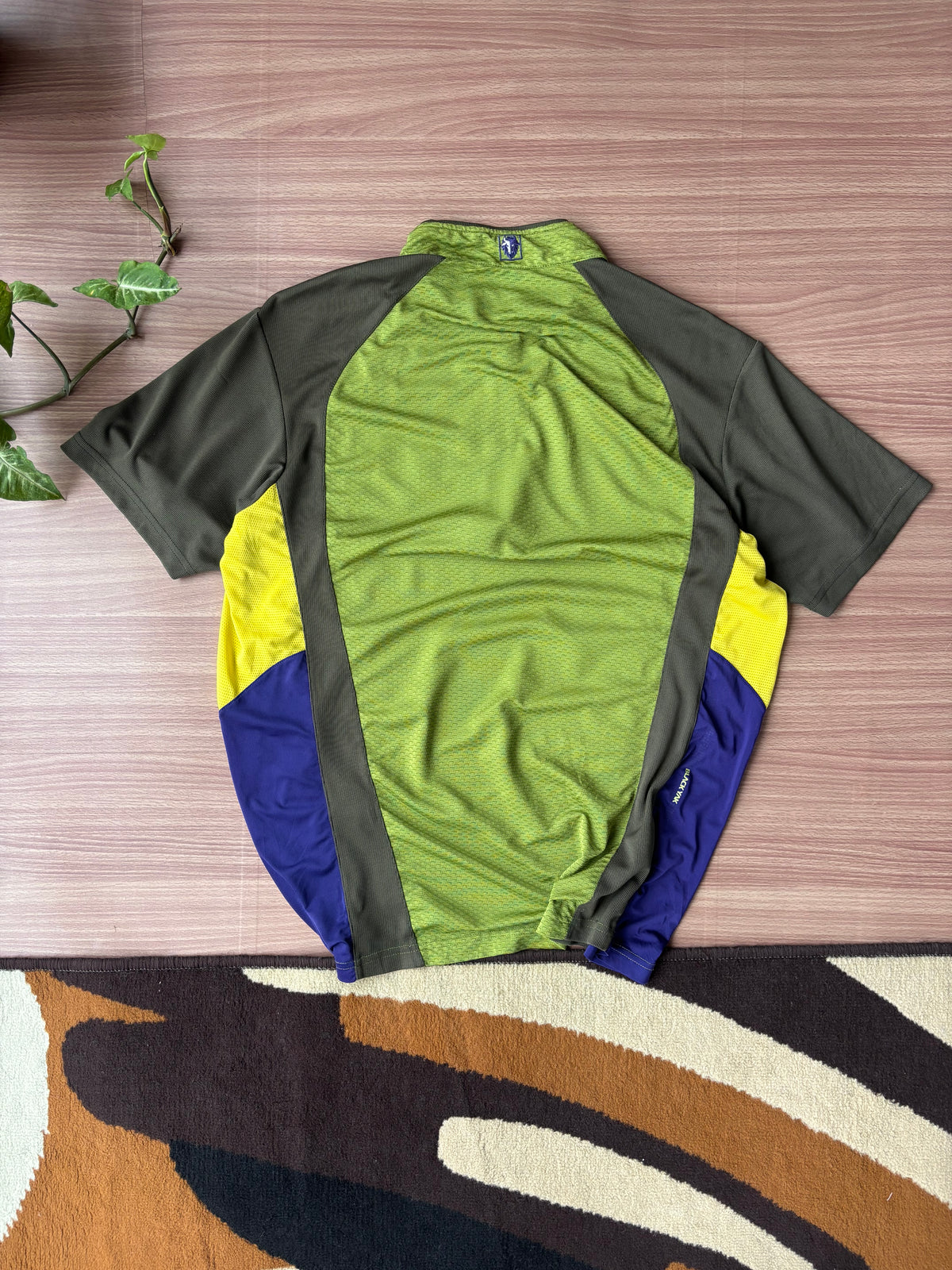 BlackYak tee (L)