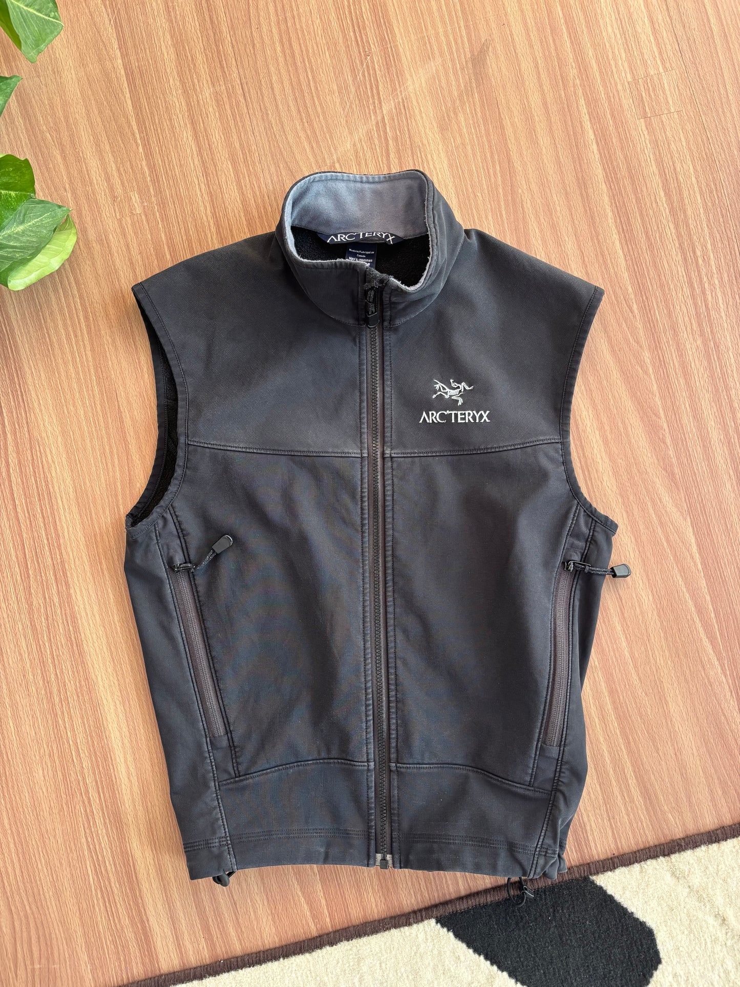 Vintage 00’s era Arcteryx vest
