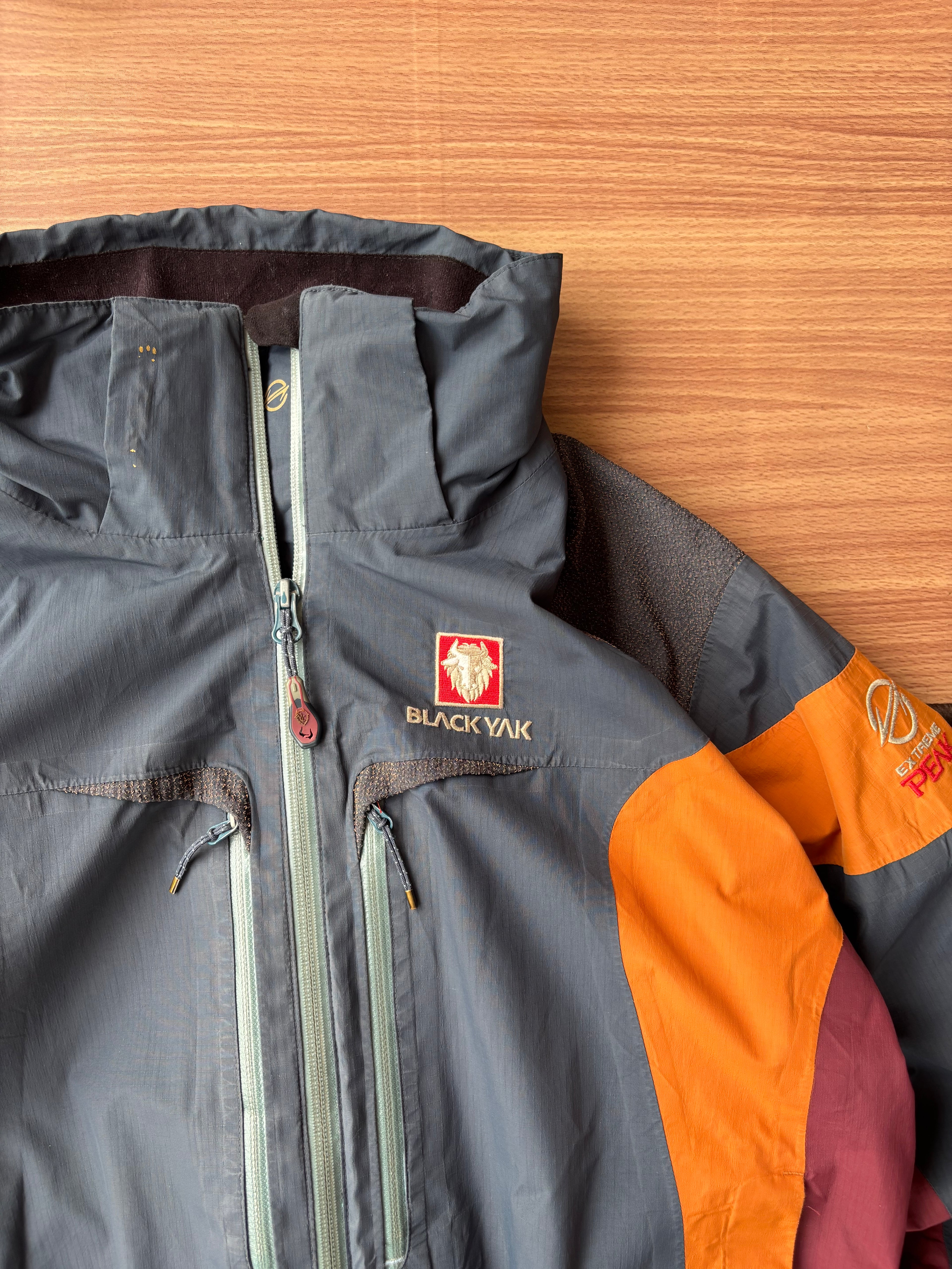 BlackYak Extreme peak Goretex Shell (L)
