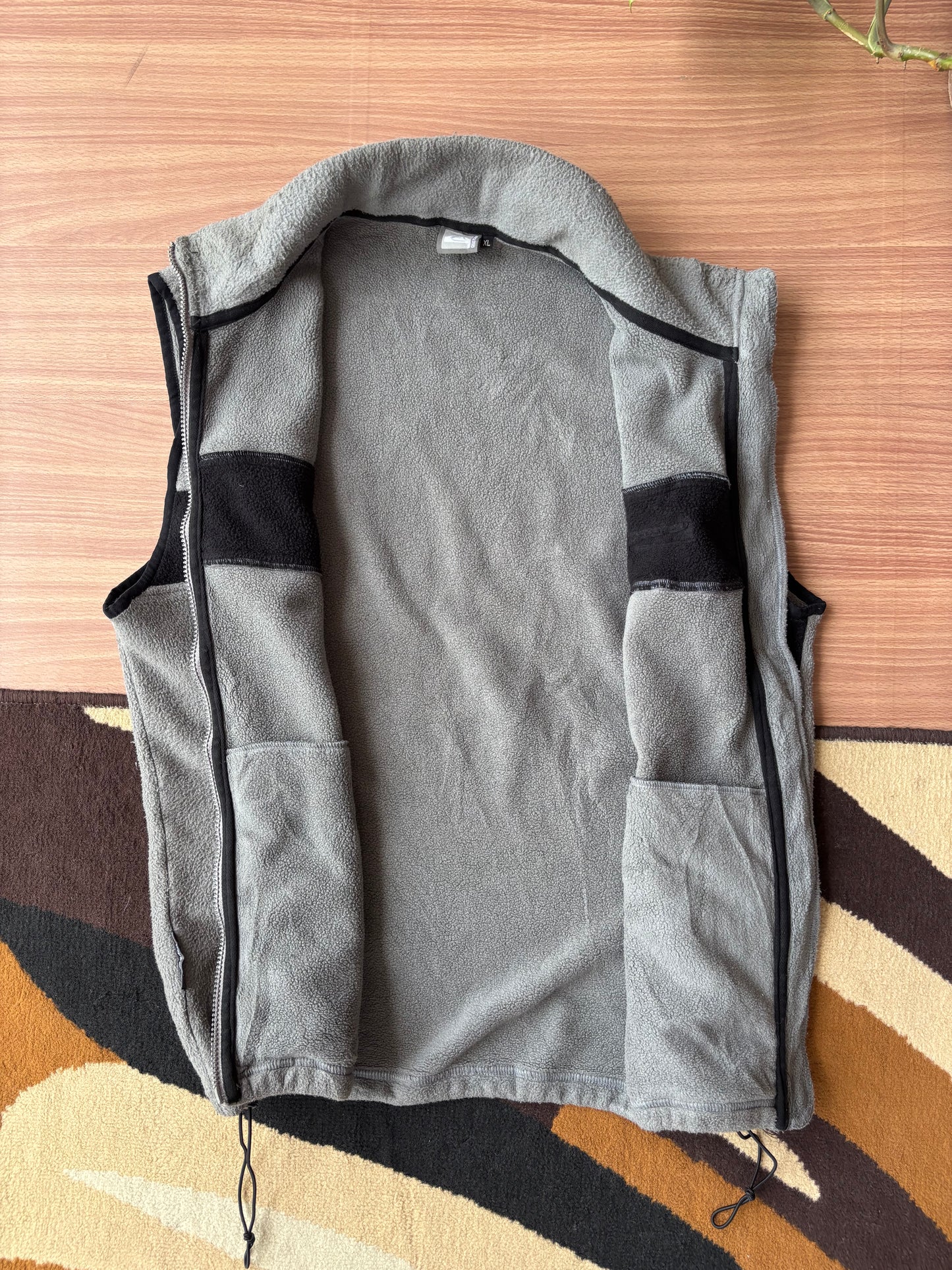 Quiksilver fleece vest (M)