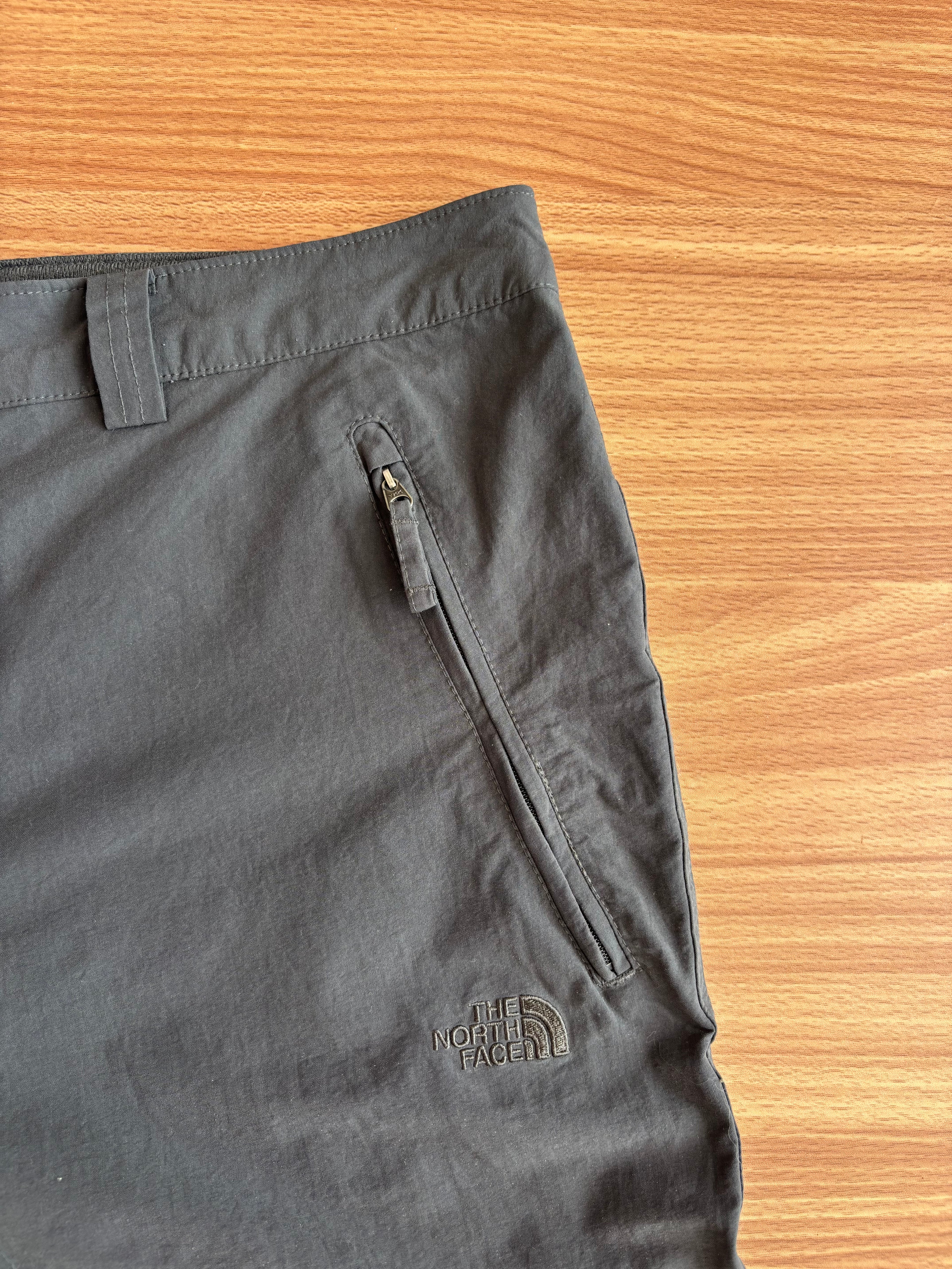 The North Face LooseFit Cargo