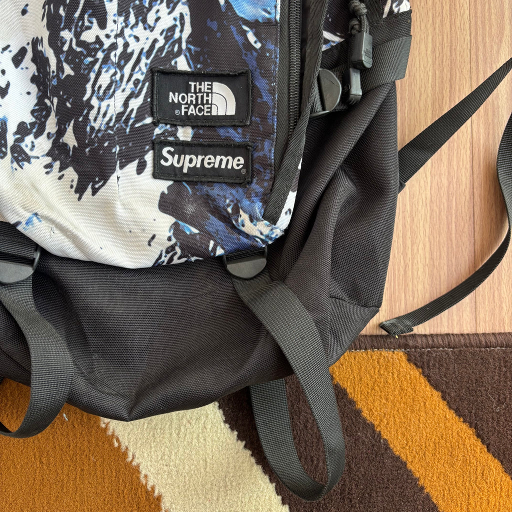 Supreme x The north face bagpack