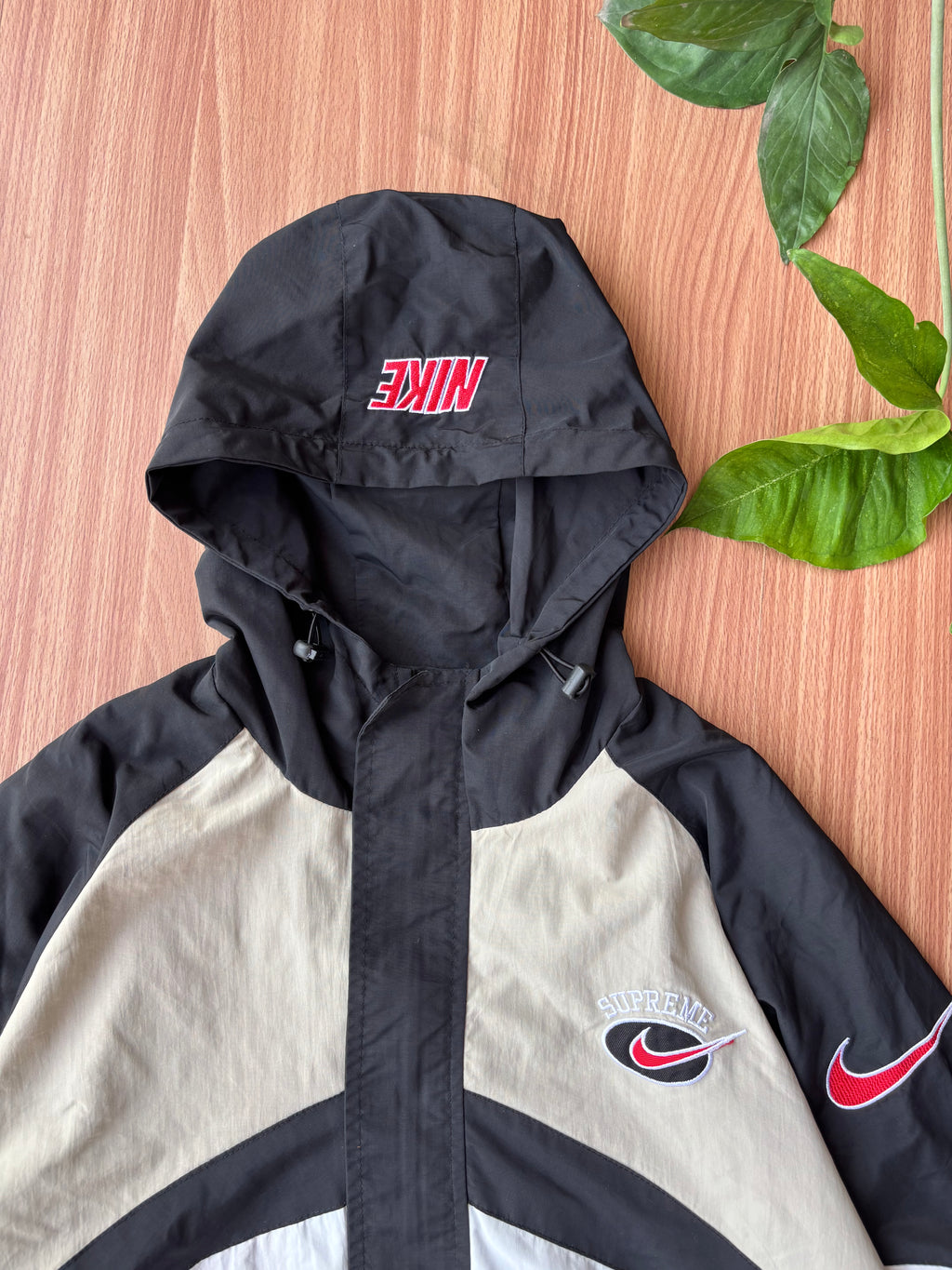 supreme x nike (not authentic)