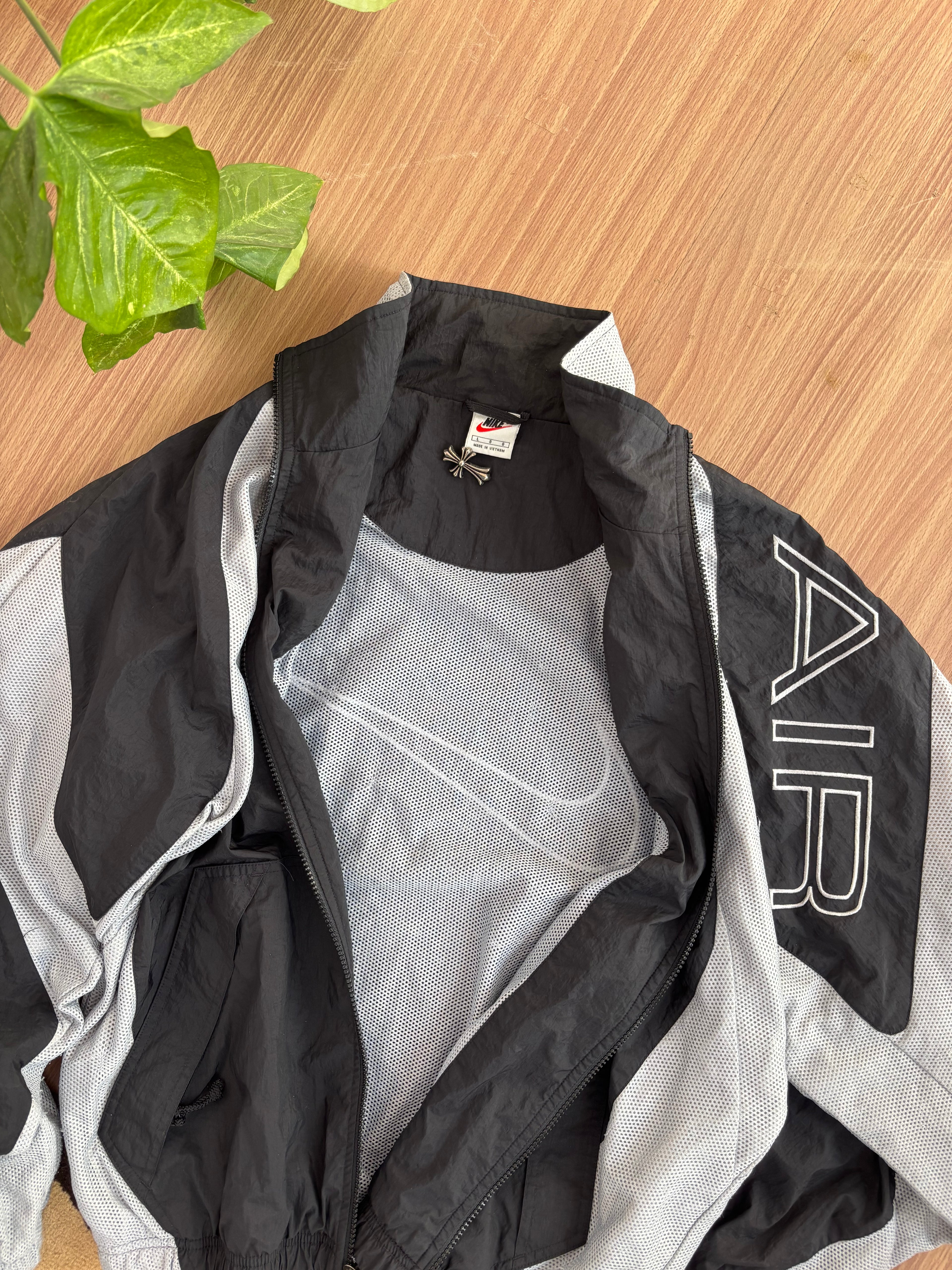 90’s Nike air big swoosh