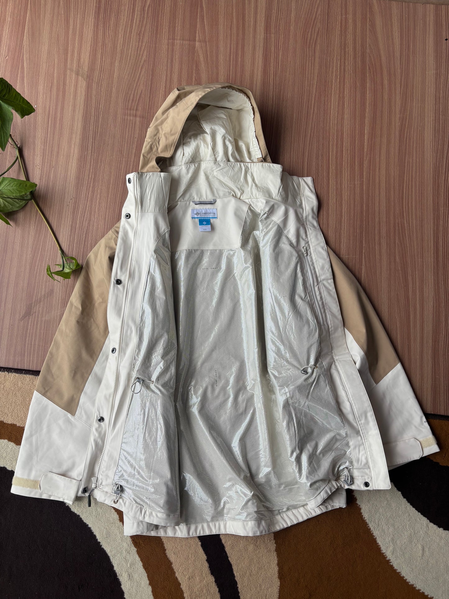 BRAND NEW Columbia parka