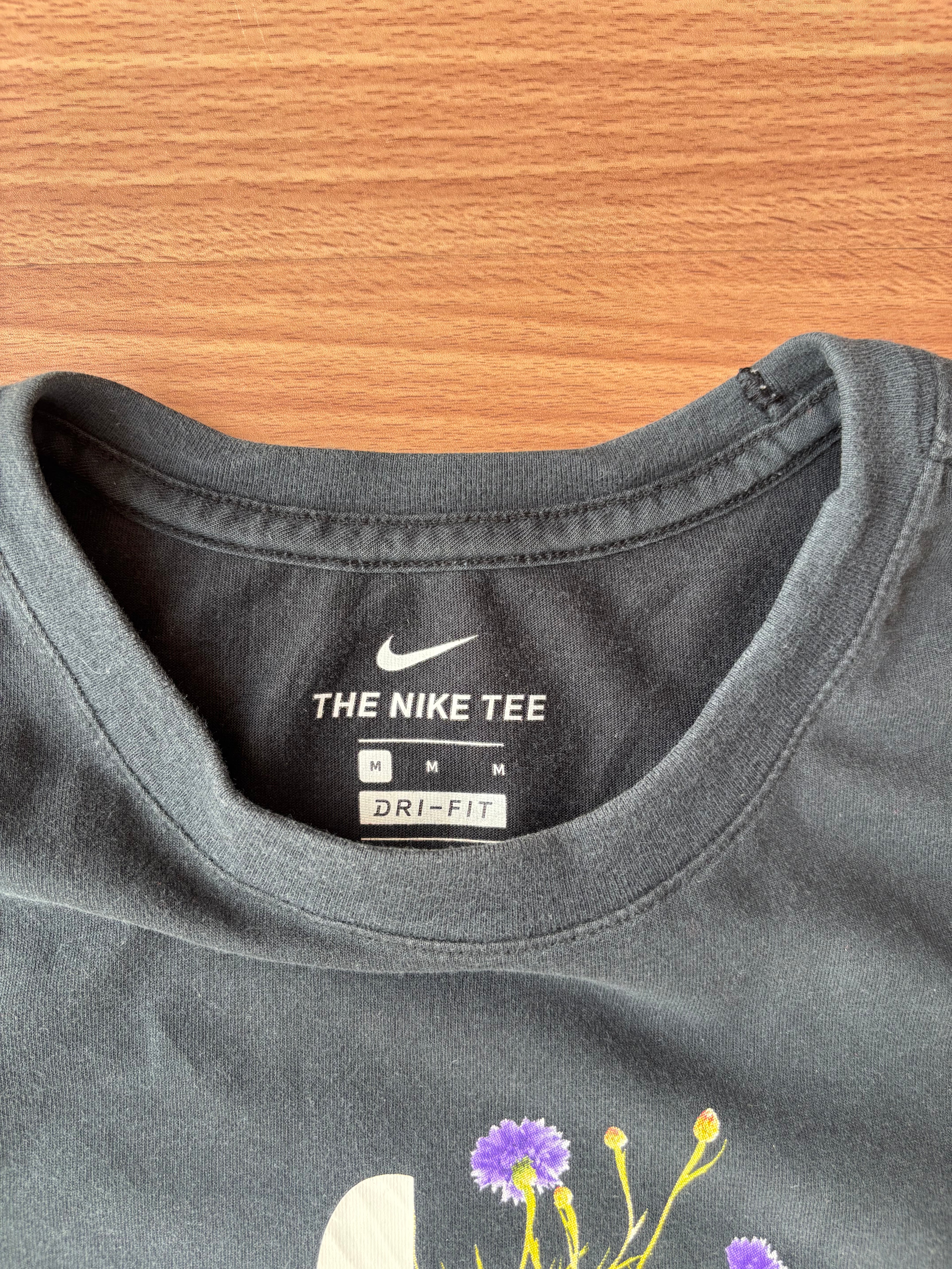 nike tee