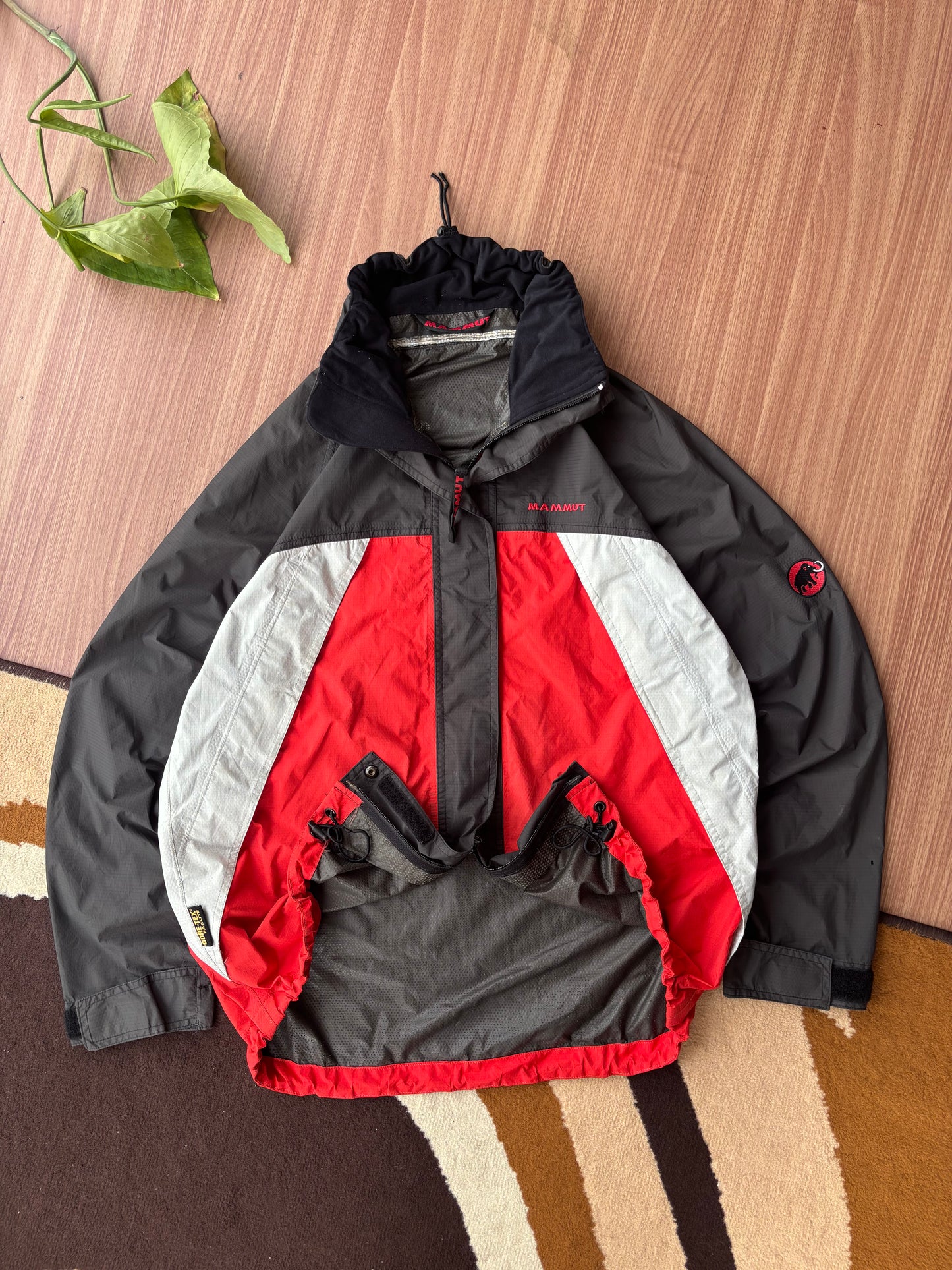 Mammut light shell