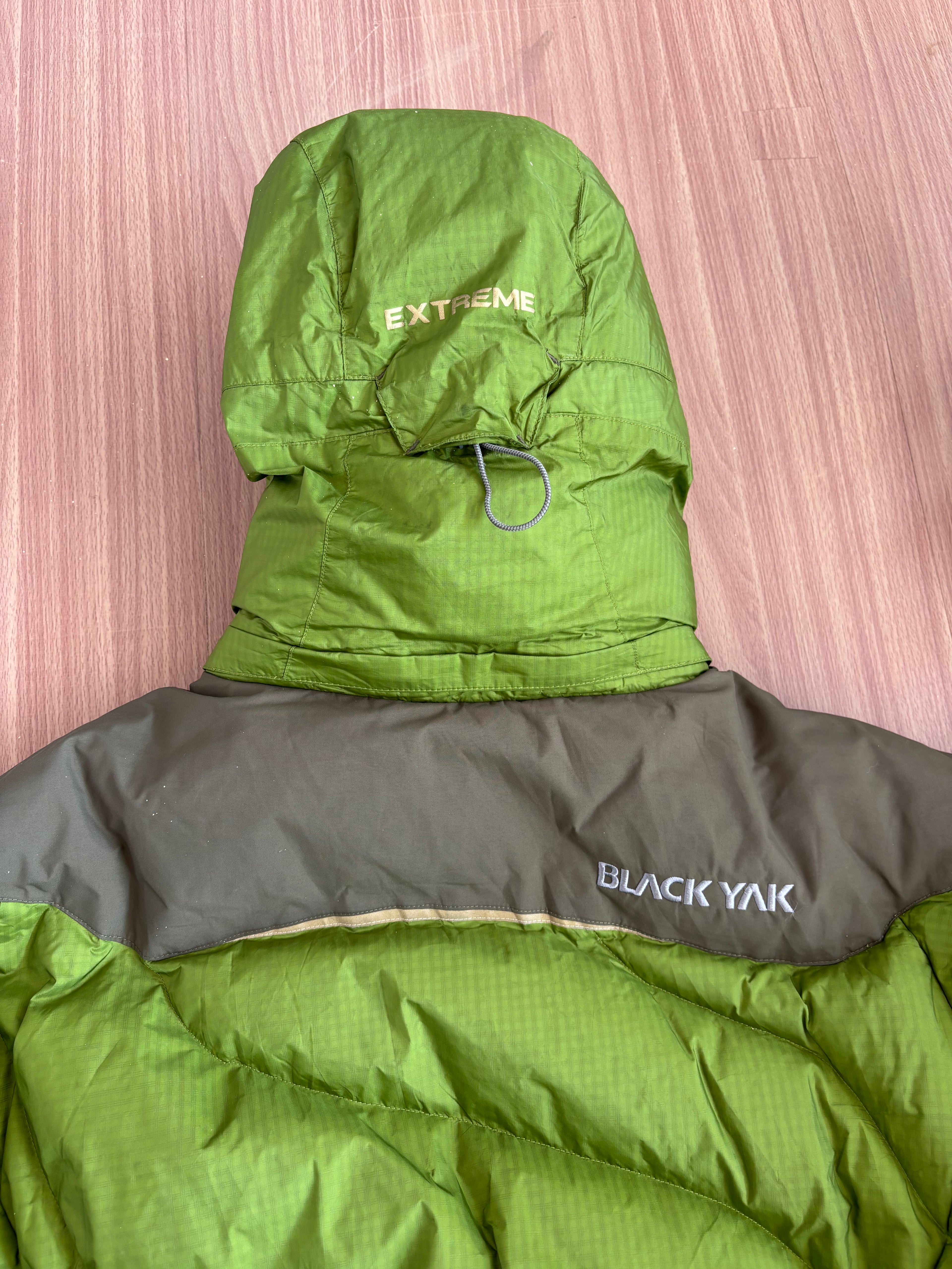 Black Yak extreme peak puffer