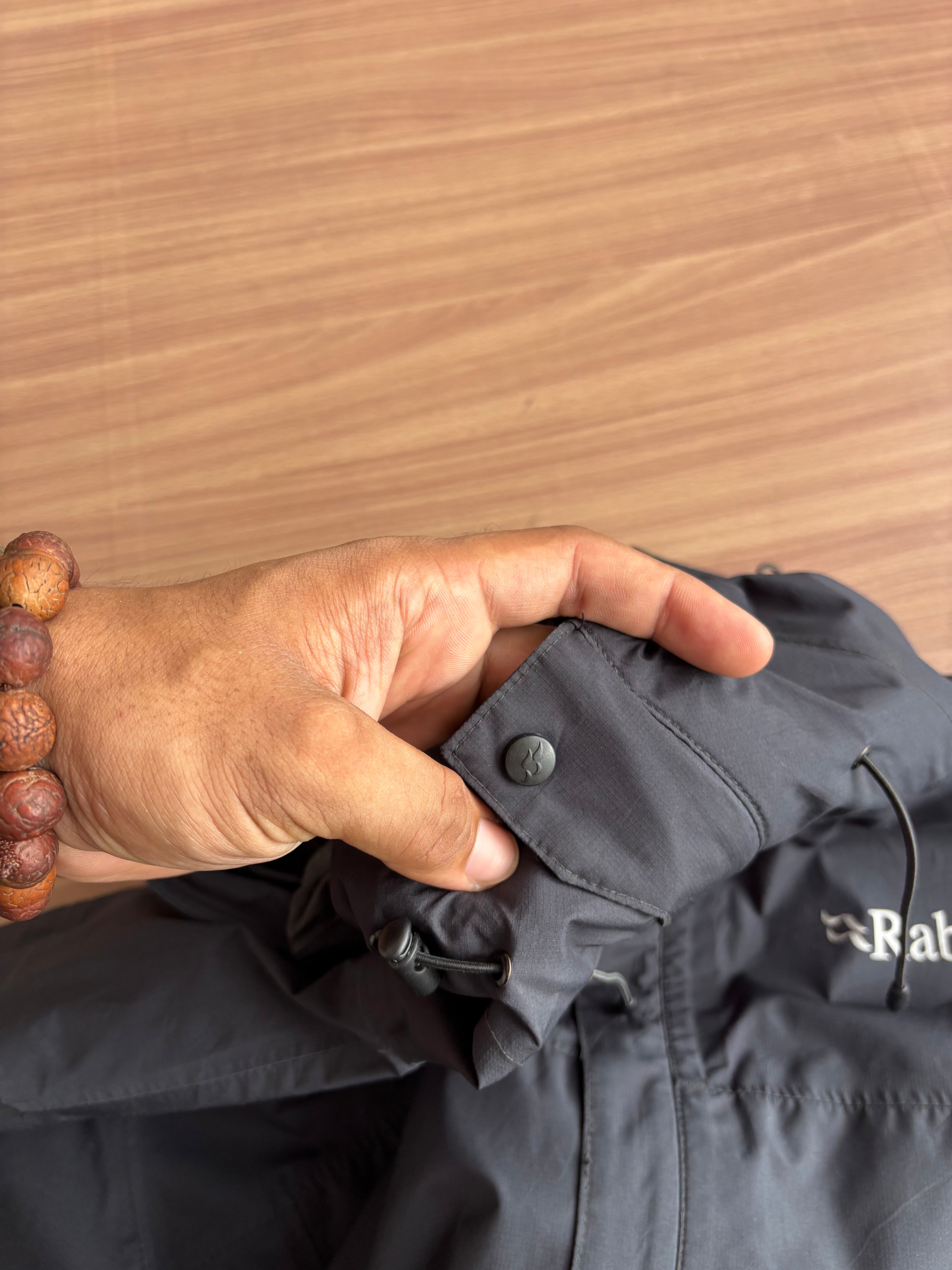 Rab pertex shield Light shell (L)