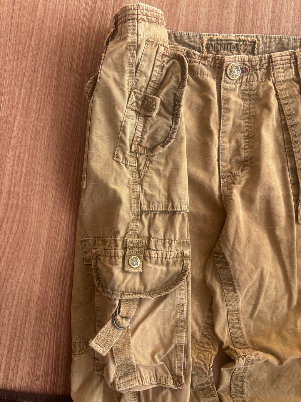 Denim Supply workwear cargo jorts(M-L)