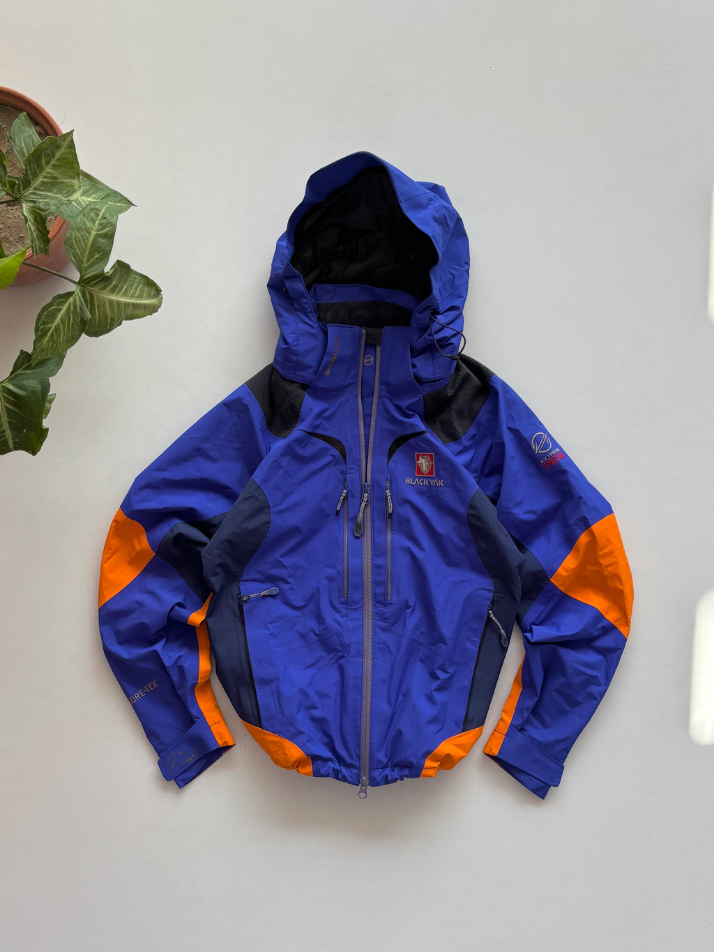 BlackYak goretex extreme peak shell (S)