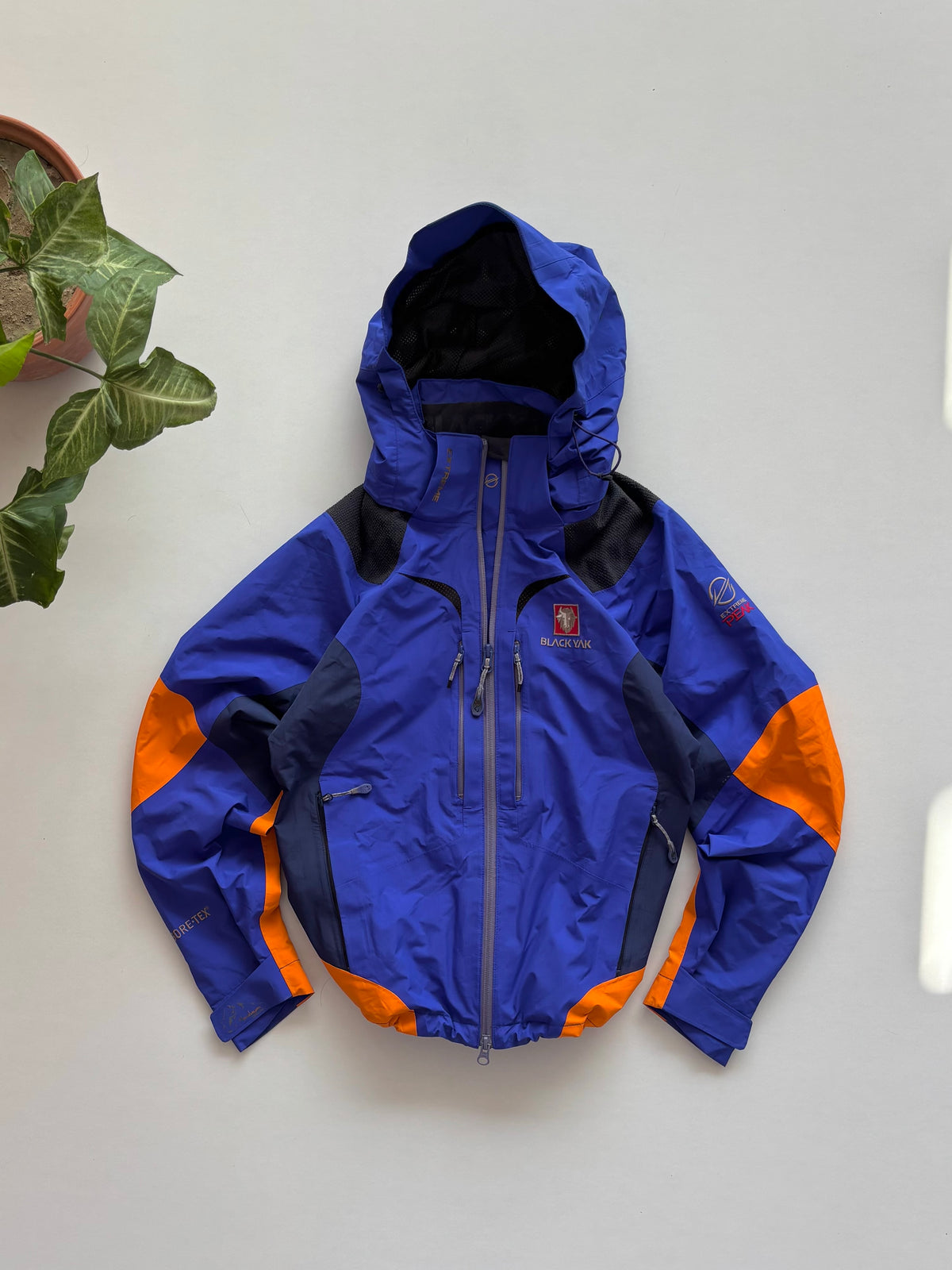 BlackYak goretex extreme peak shell (S)