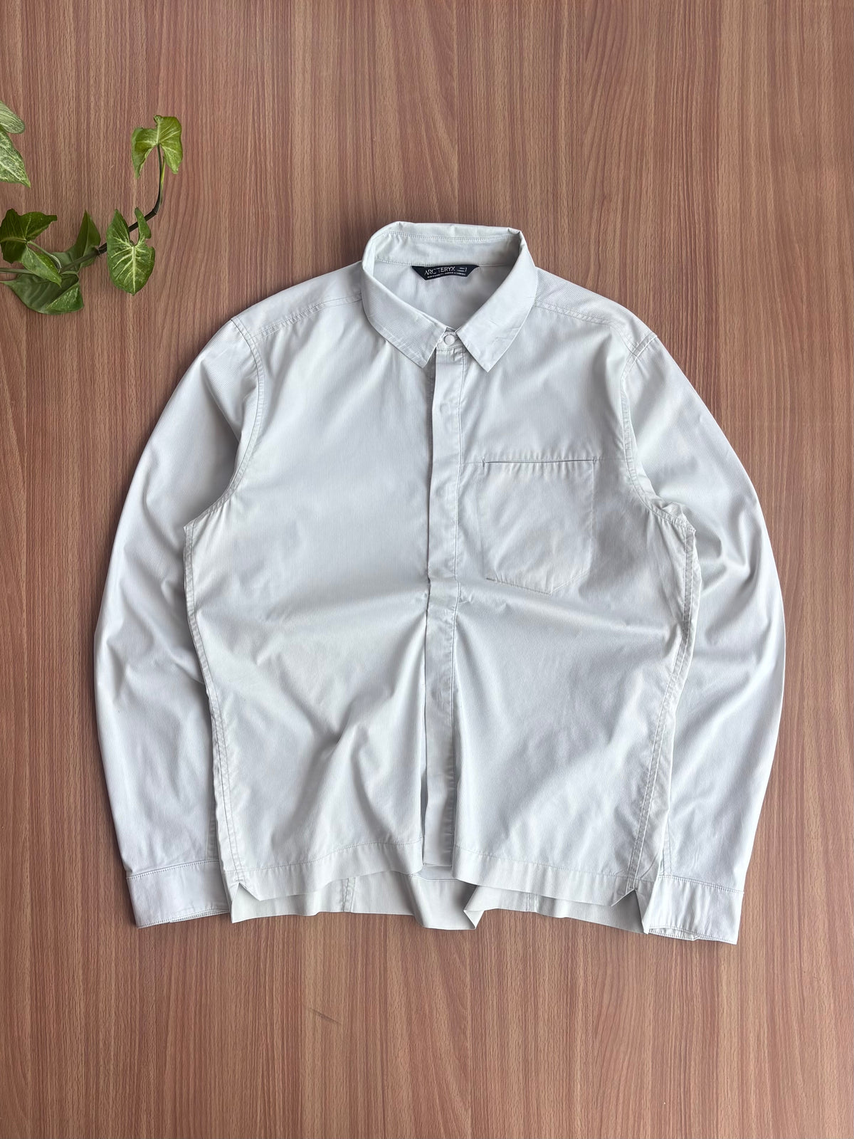 Arcteryx Formal button up shirt (M)