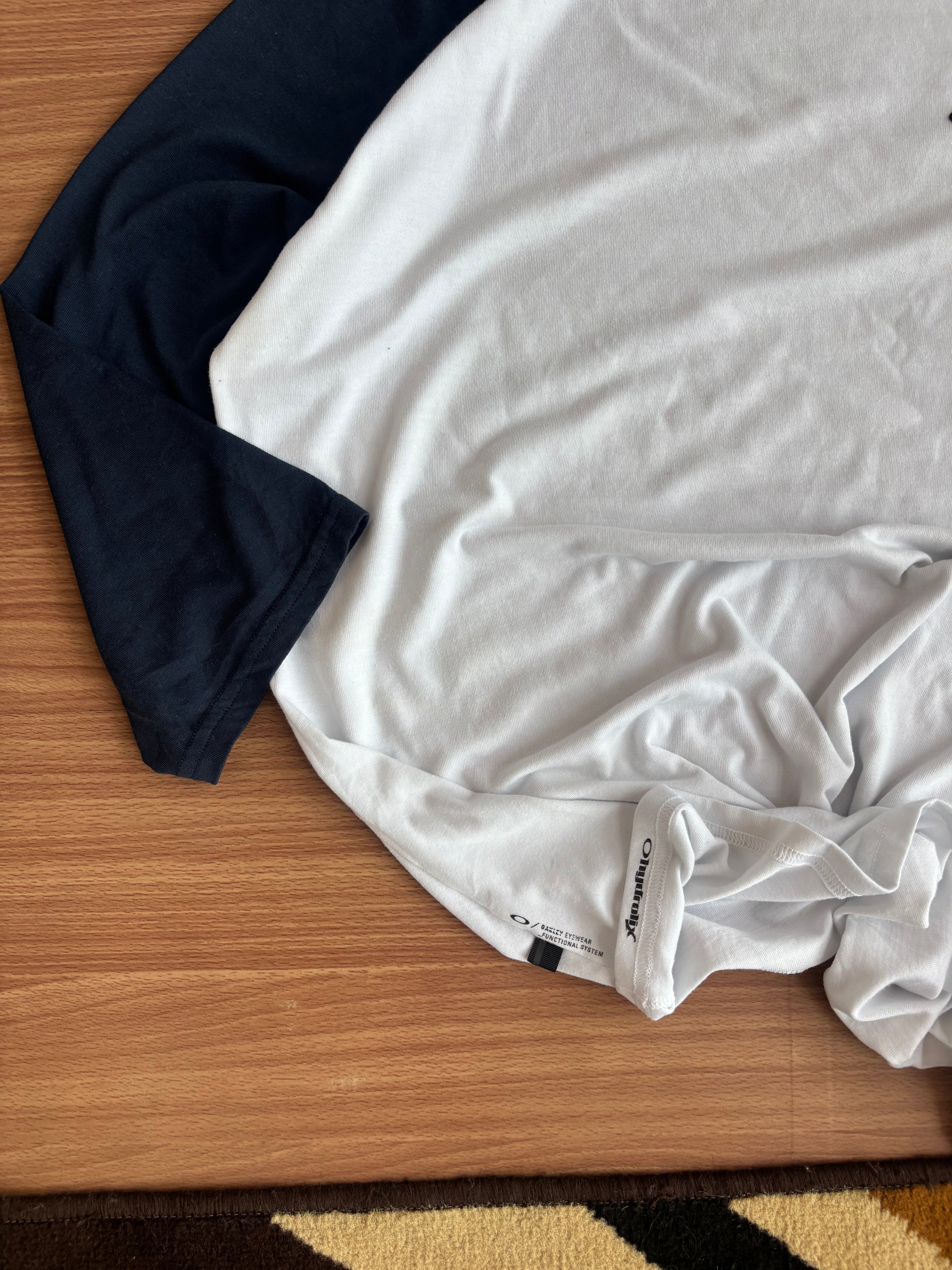 Oakley hydrolyx tee (L-XL)