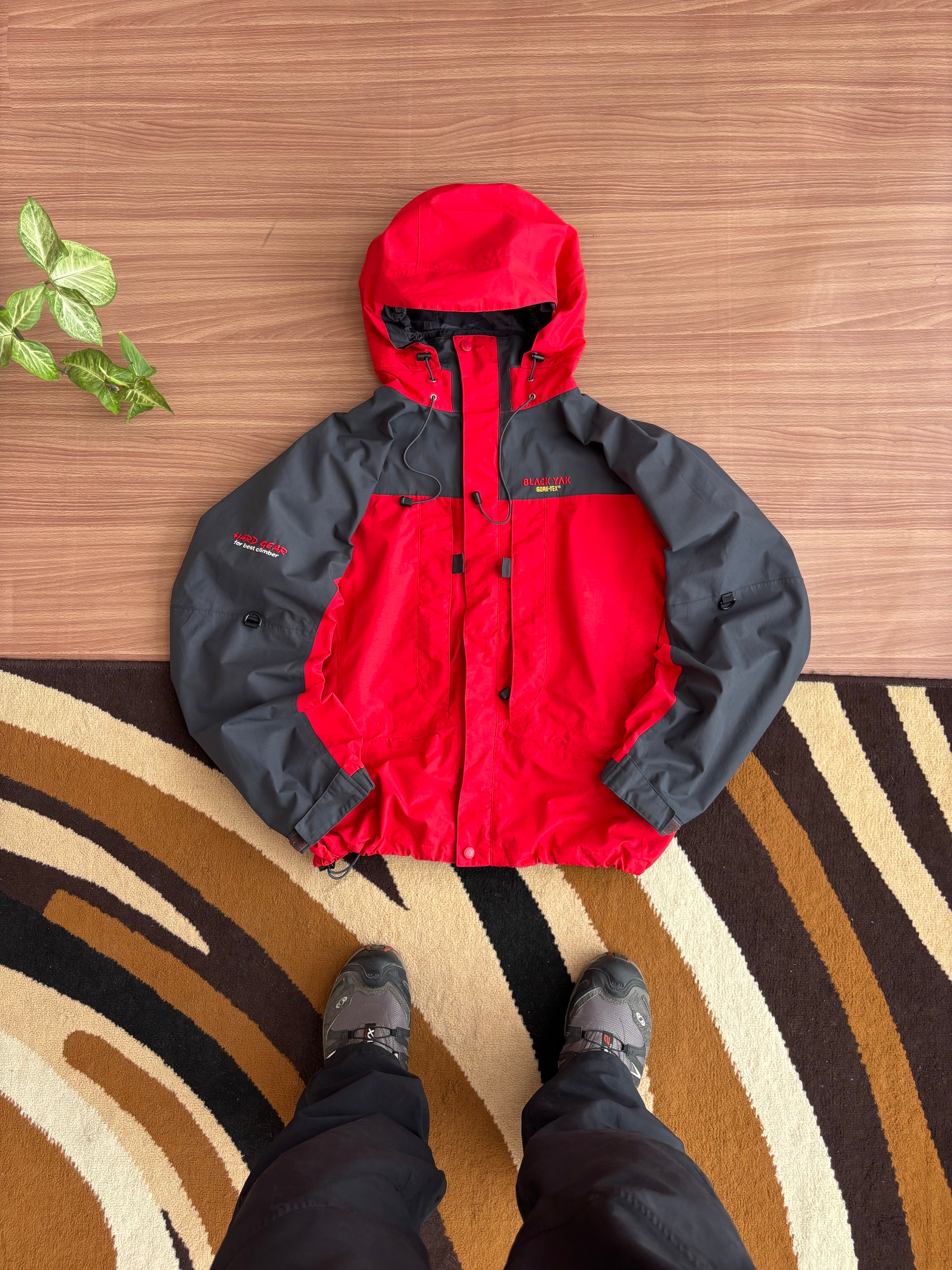 BlackYak Gore-Tex Shell Jacket (L)