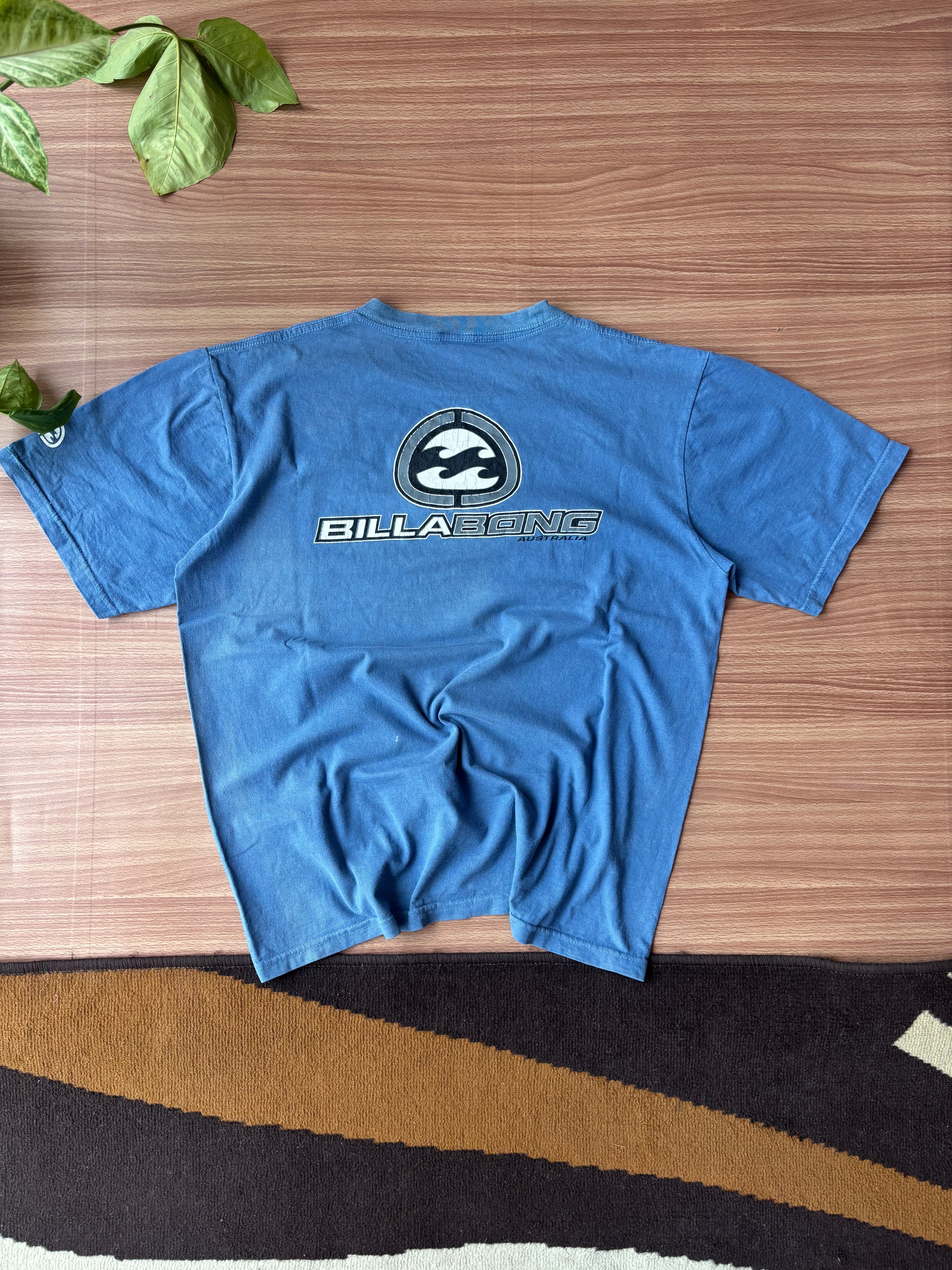 Vintage billabong tee (M-L)