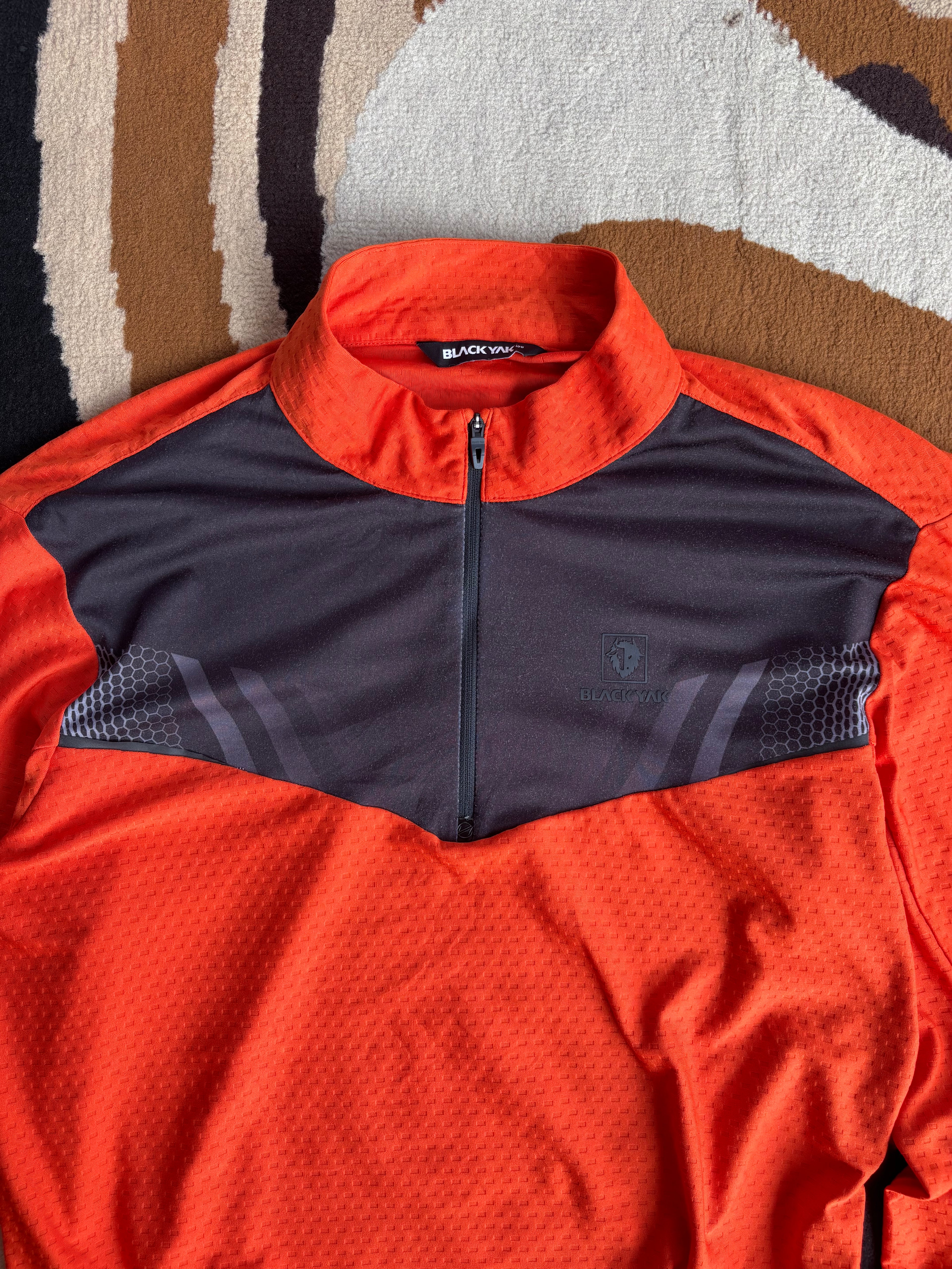 BlackYak extreme full sleeve tee (L)