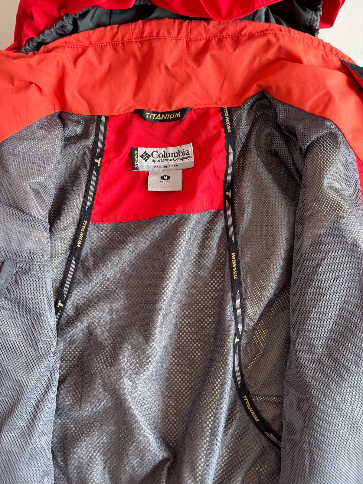 Columbia Titanium Goretex shell (W/M)