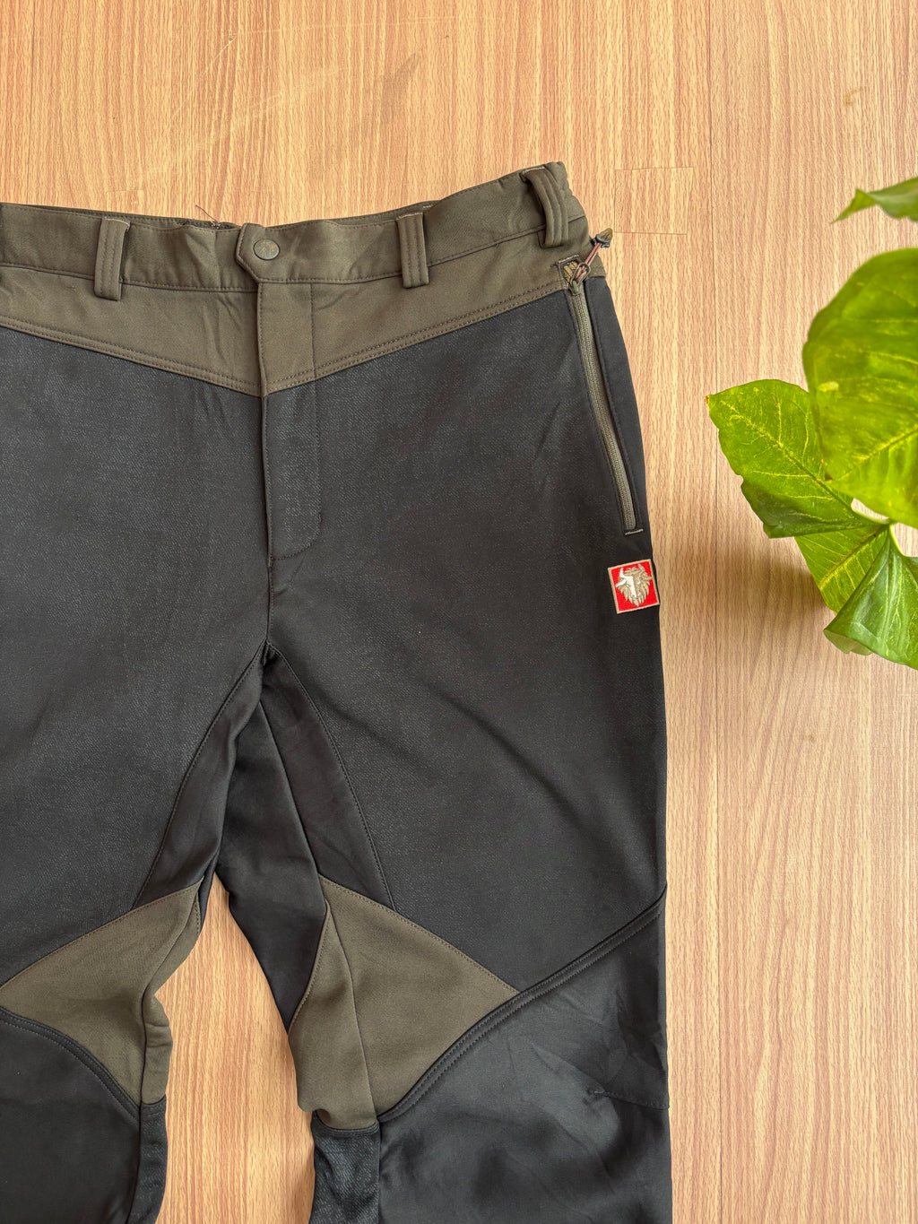 Black yak outdoor pants