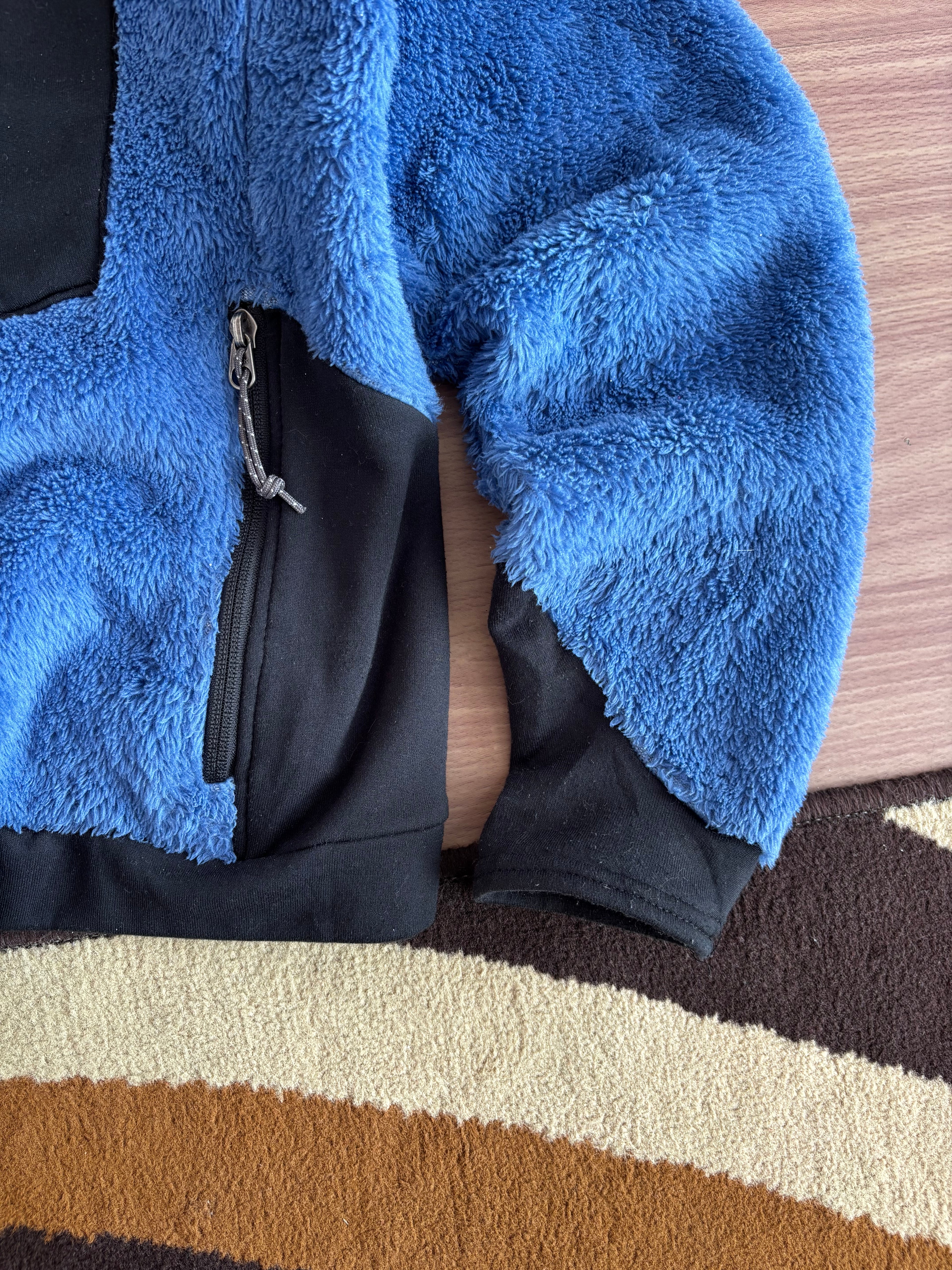 Vintage mountain hardwear fleece