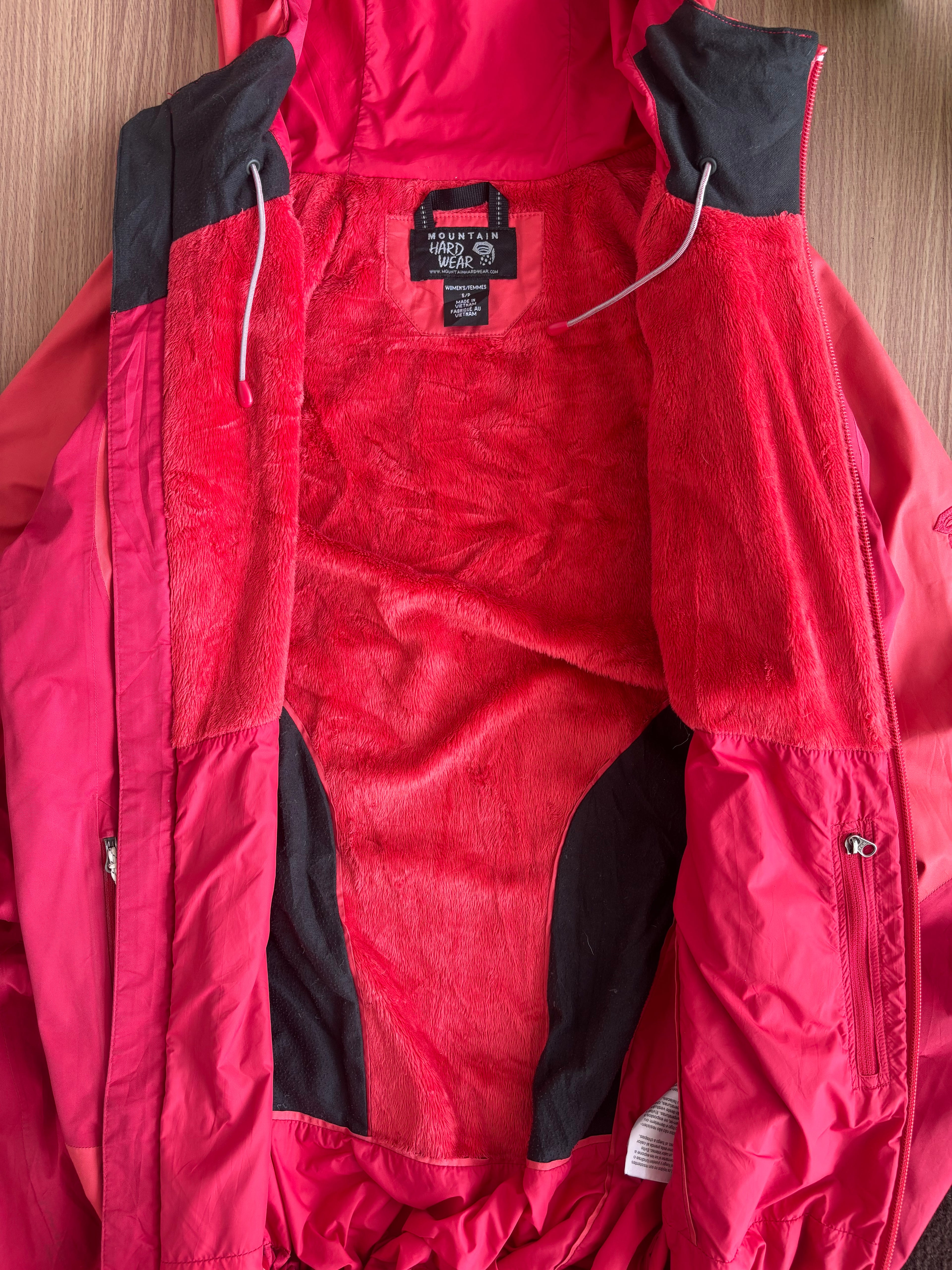 Mountain Hardwear shell
