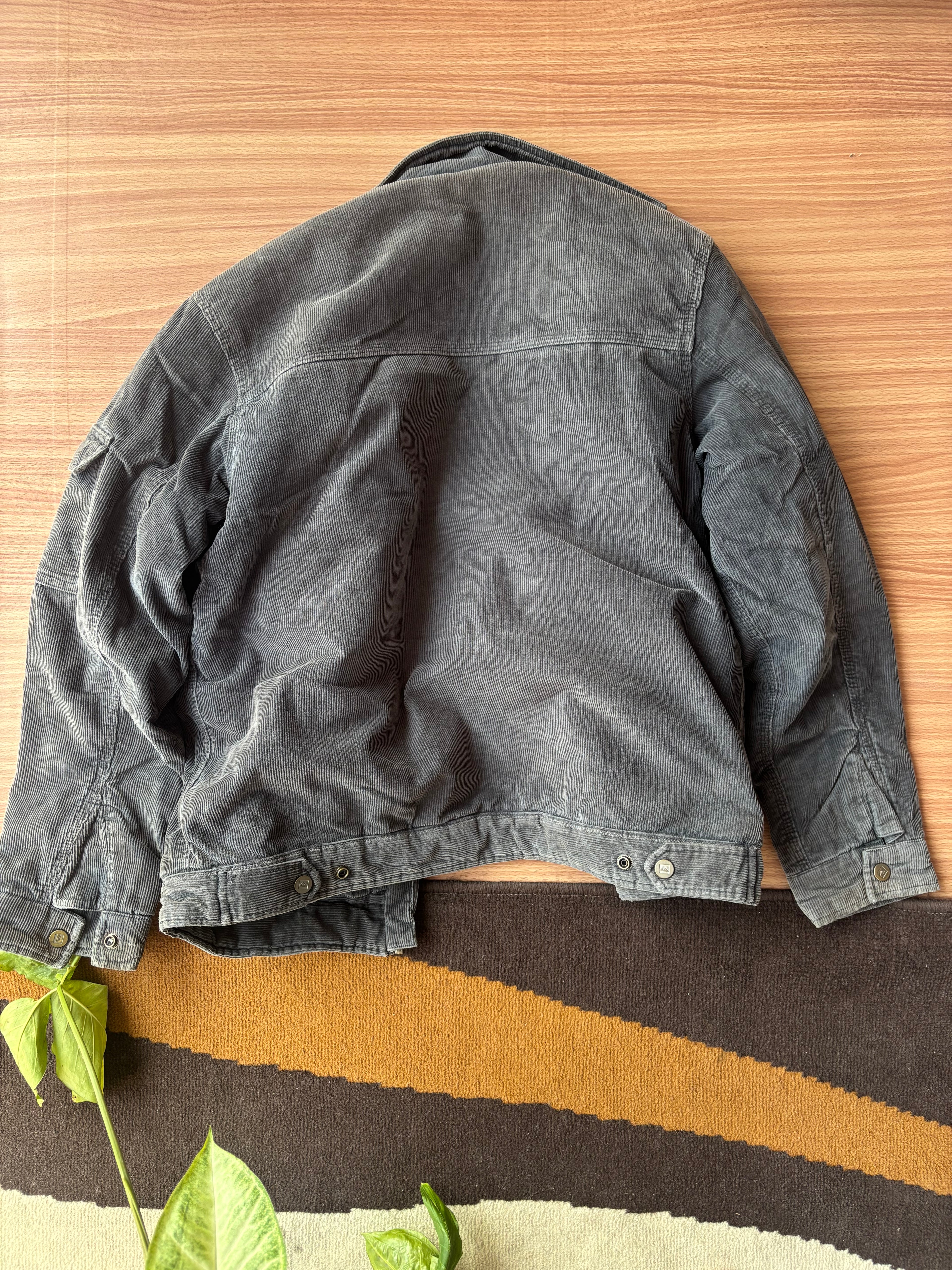 Quiksilver Vintage Corduroy fleece lined jacket (M)