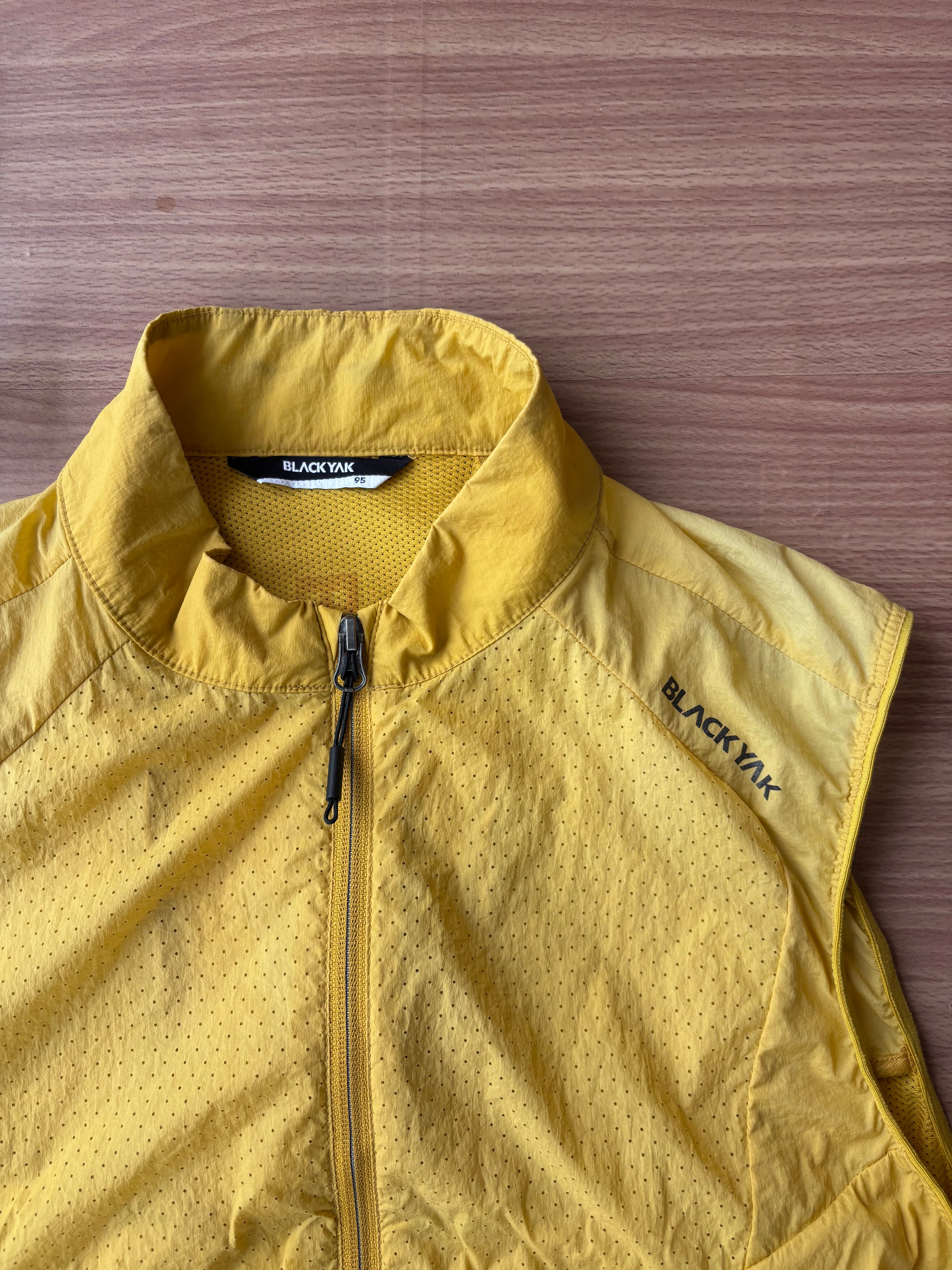 BlackYak alpine club Ultralight Vest (S-M)