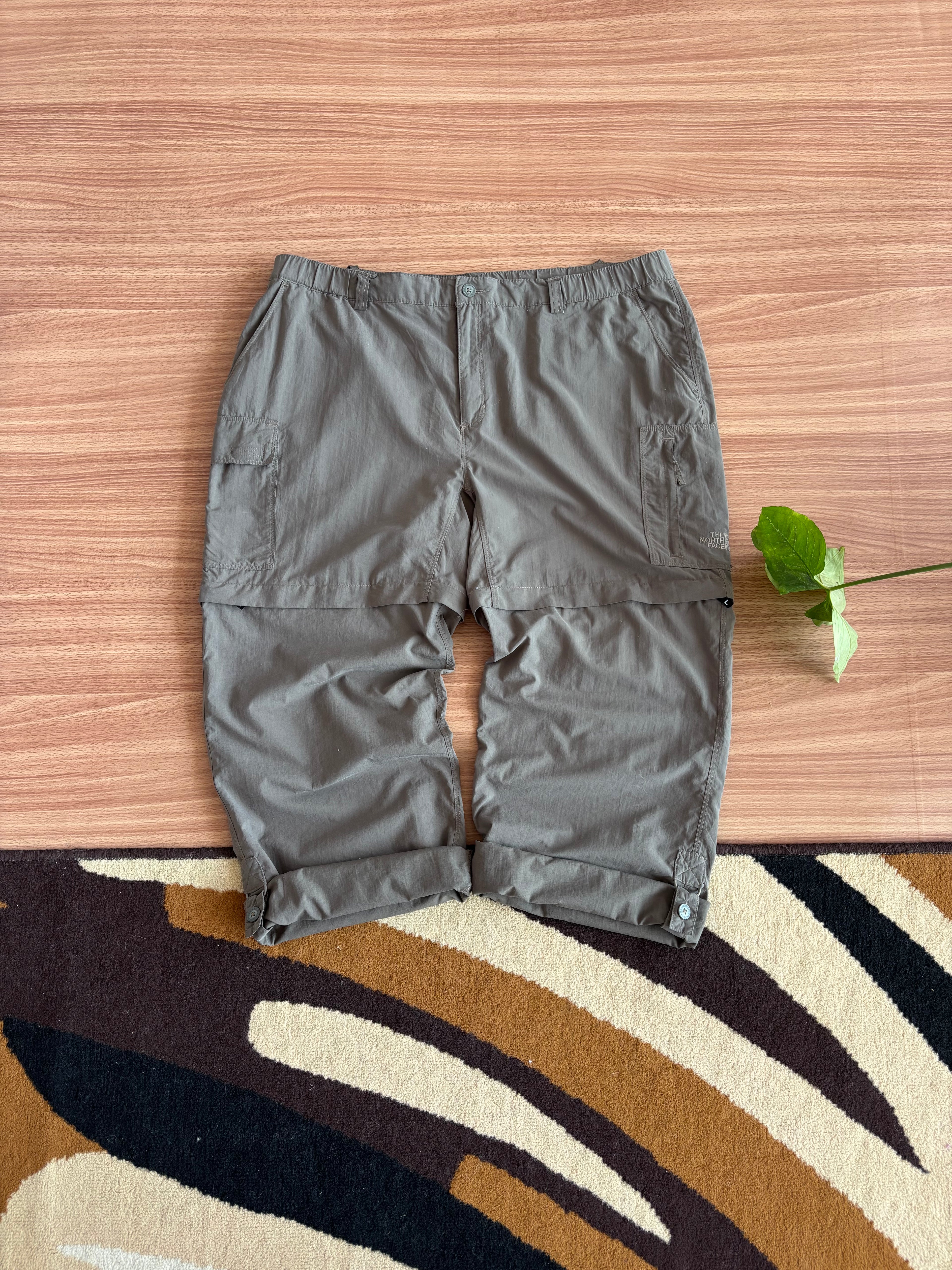 The North Face packable 3 way convertible LooseFit cargo