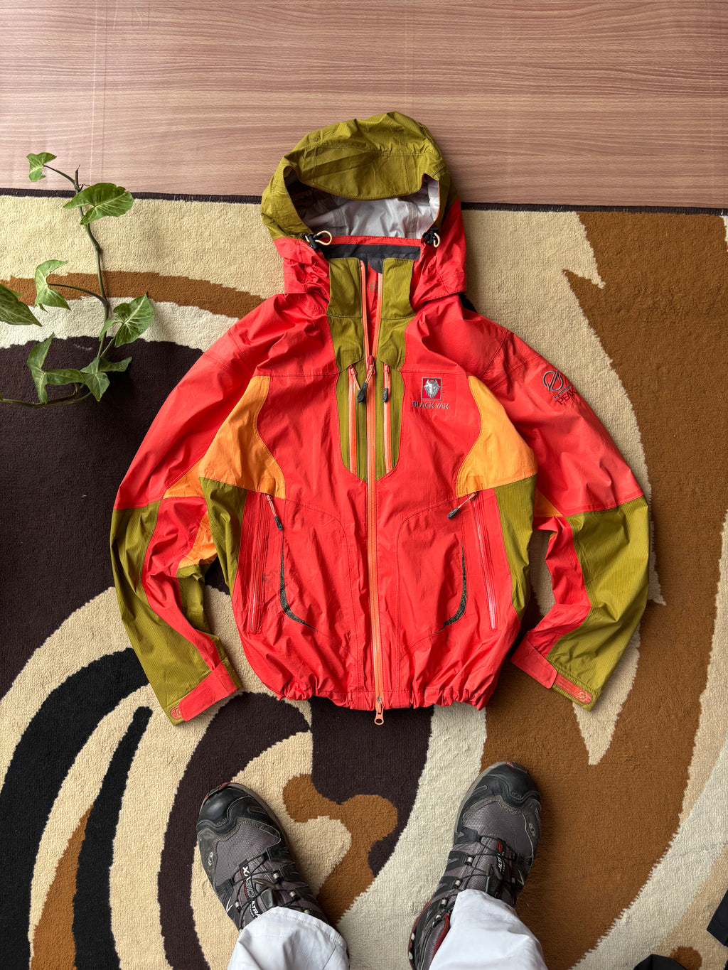 BlackYak windstopper shell (M)
