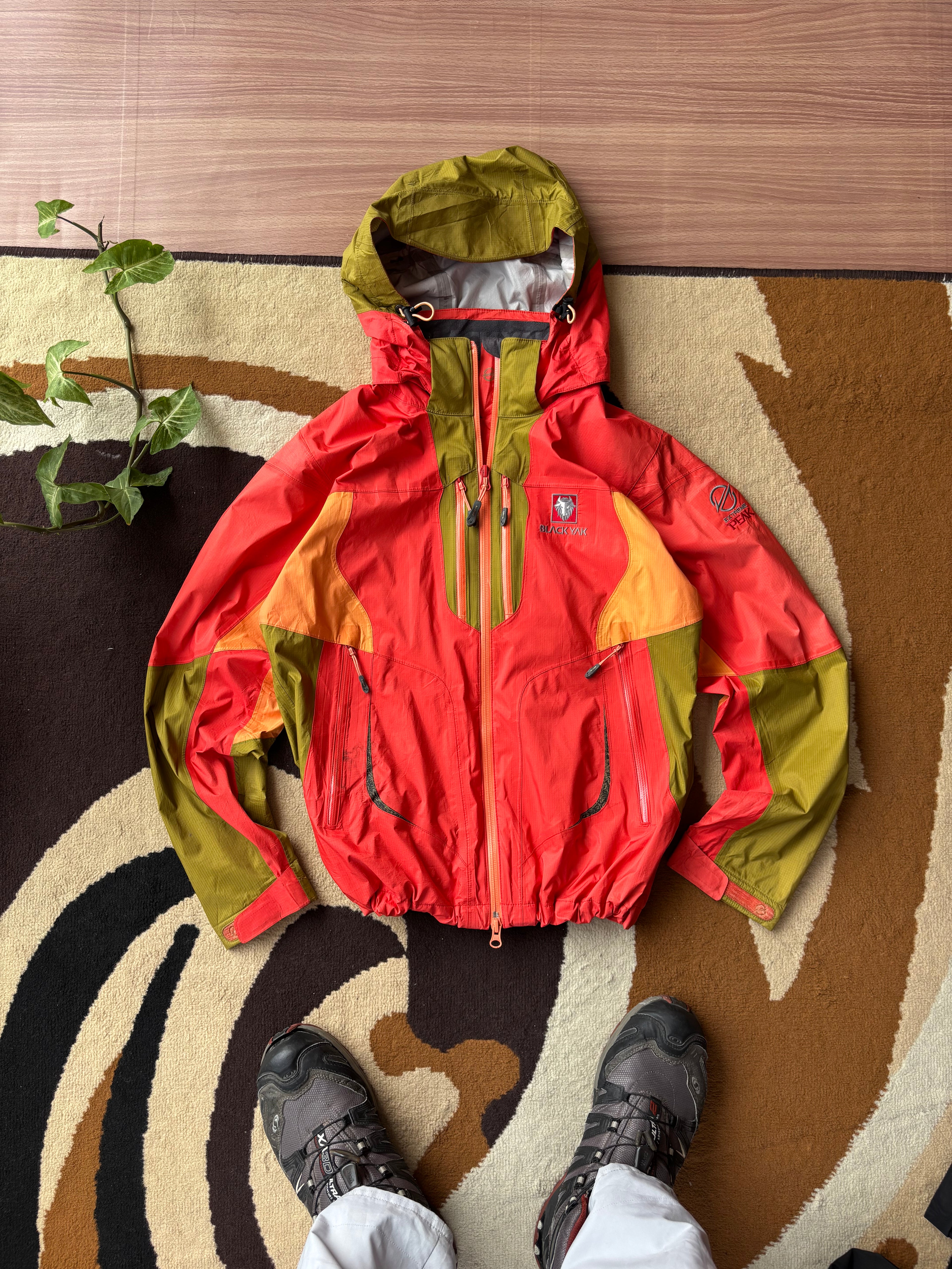 BlackYak windstopper shell (M)