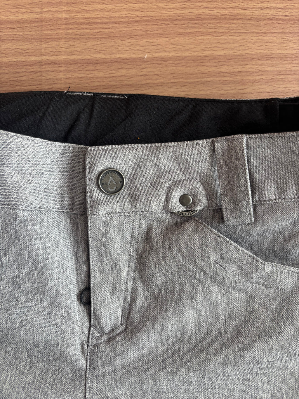Volcom ski pants (30)