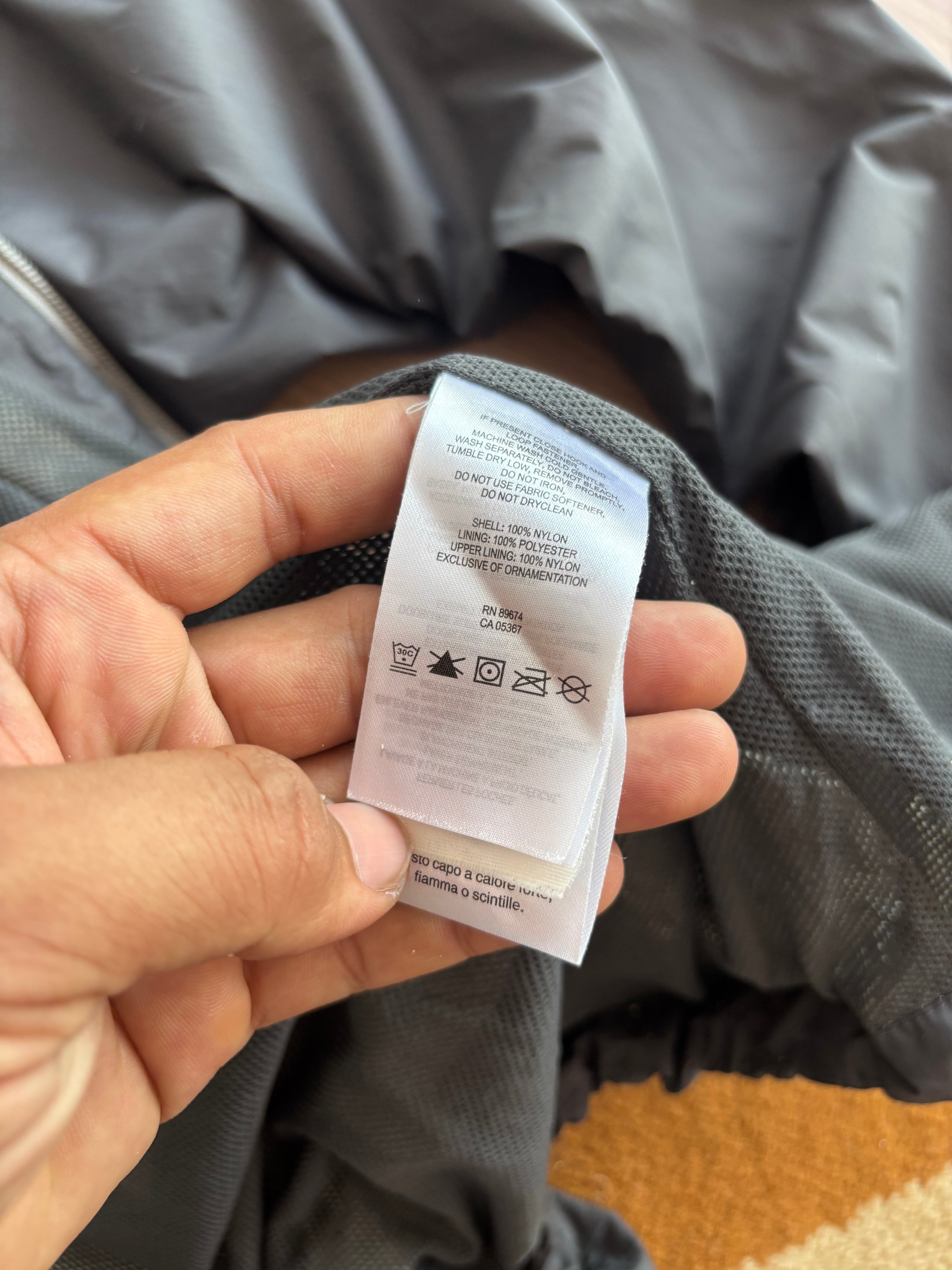 Mountain Hardwear Shell