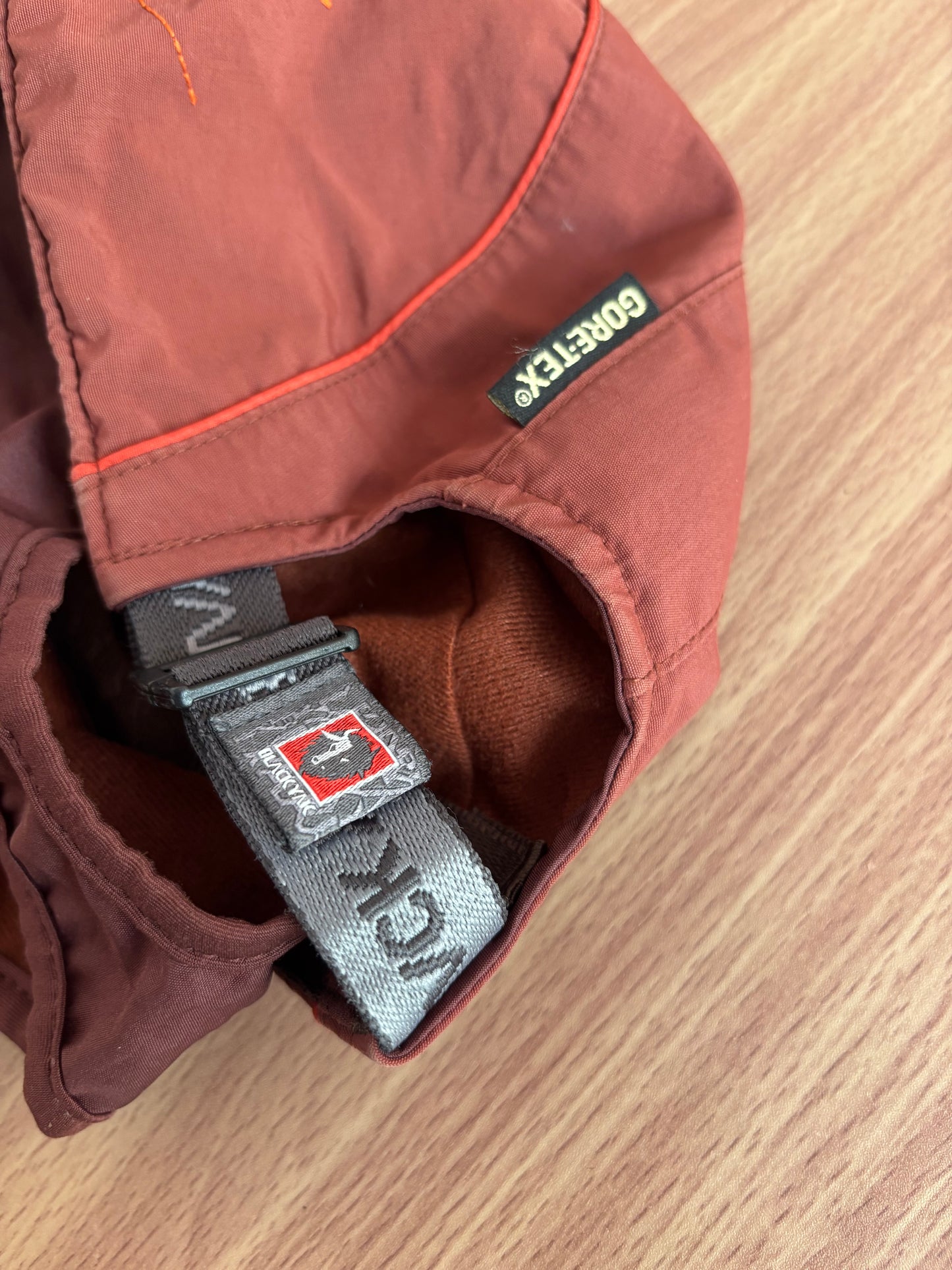 Black yak goretex cap