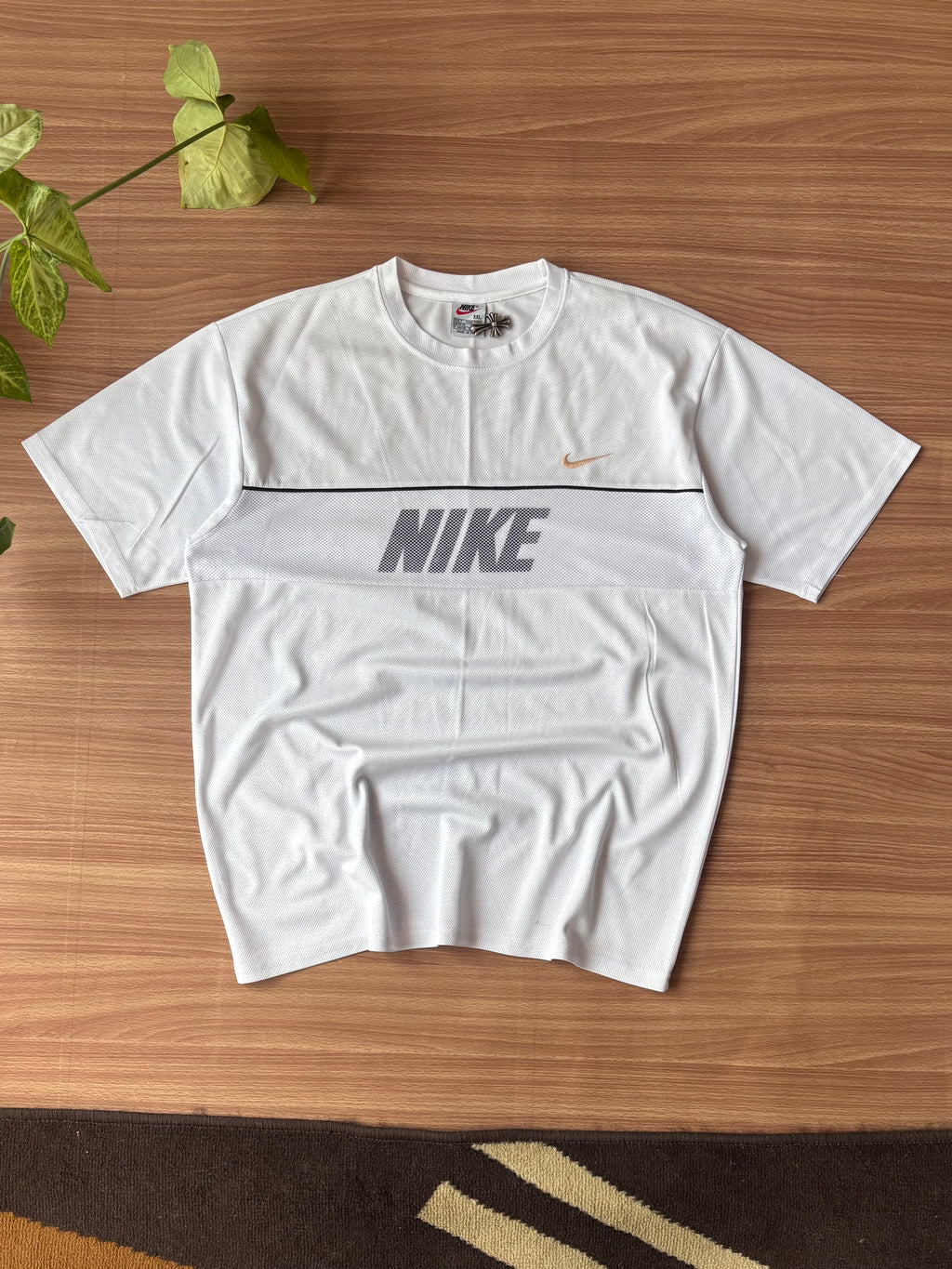 90’s Nike spellout tee