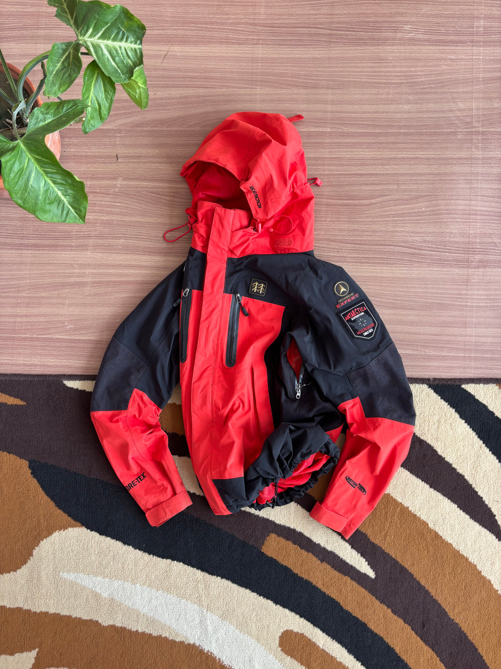 Kolon Antarctica expedition goretex shell (S)
