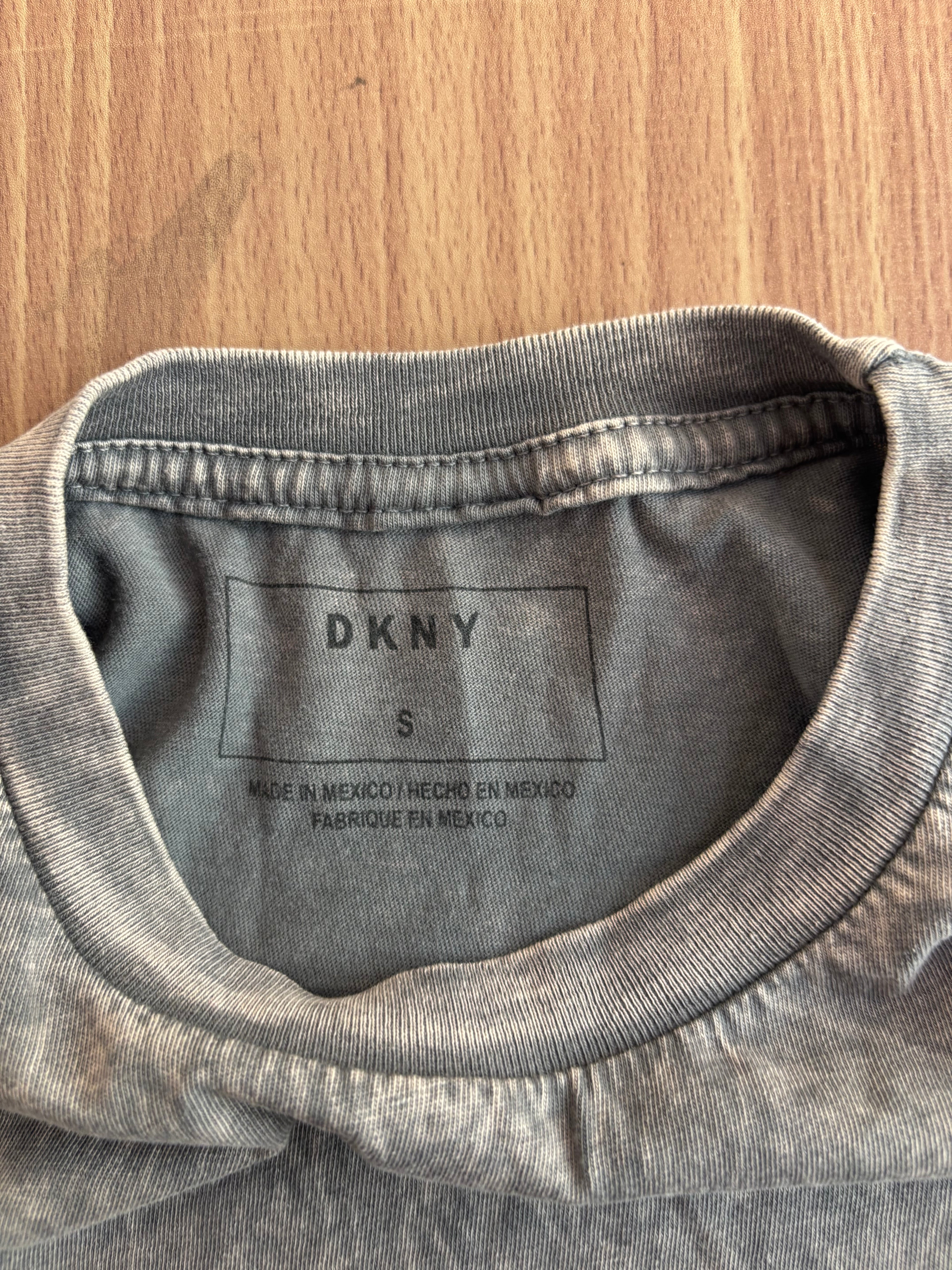 DKNY tee (S)