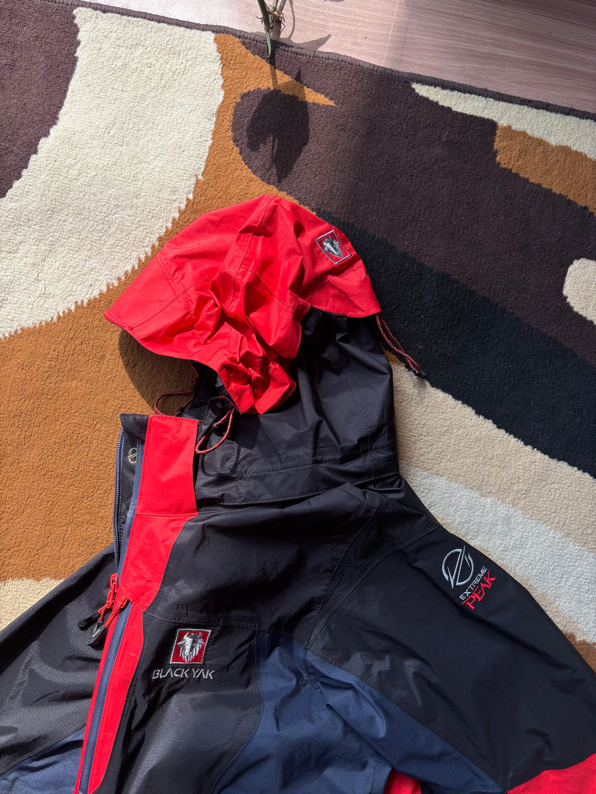 BlackYak extreme peak shell (S-M)