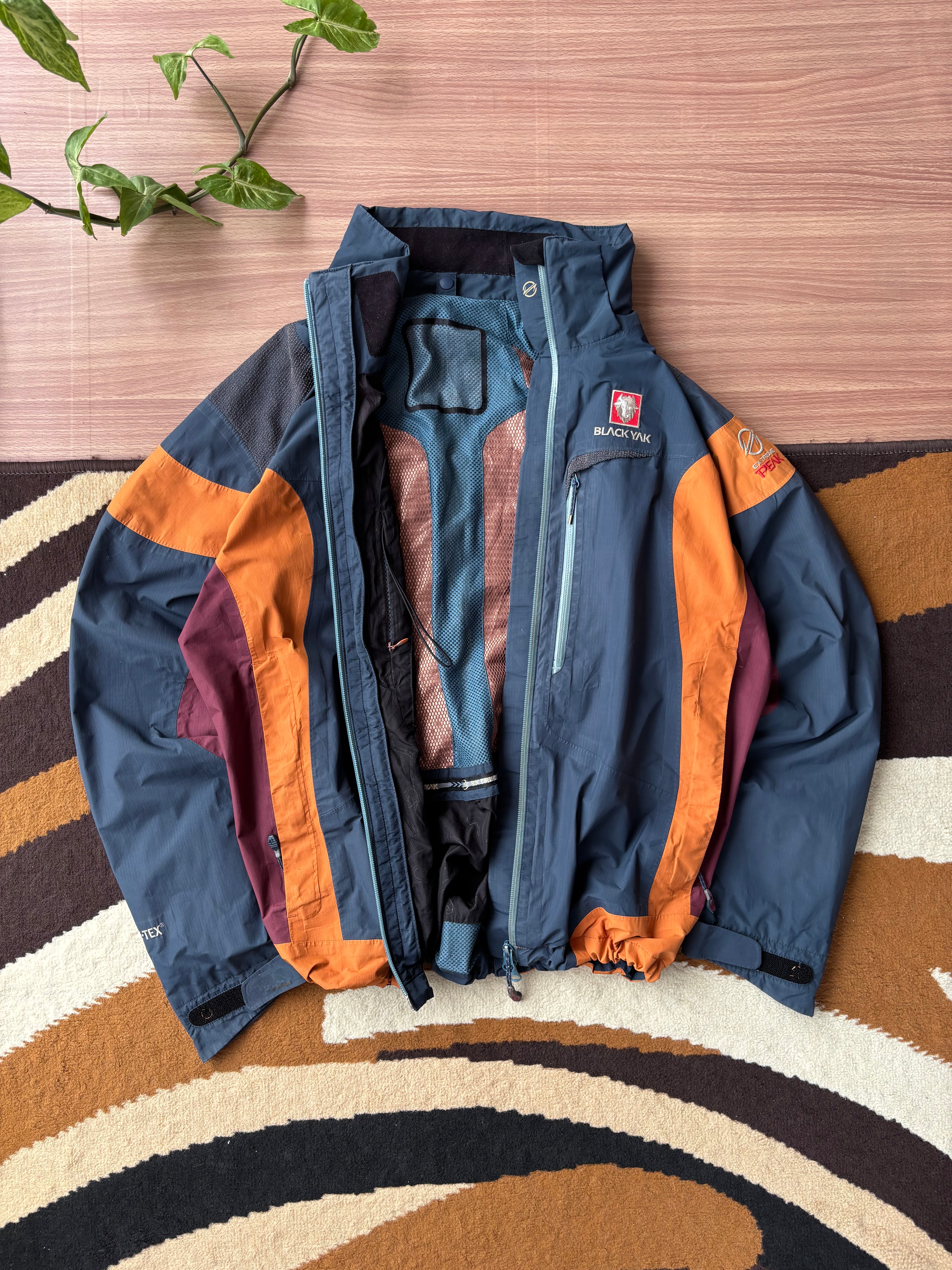 BlackYak Extreme peak Goretex Shell (L)