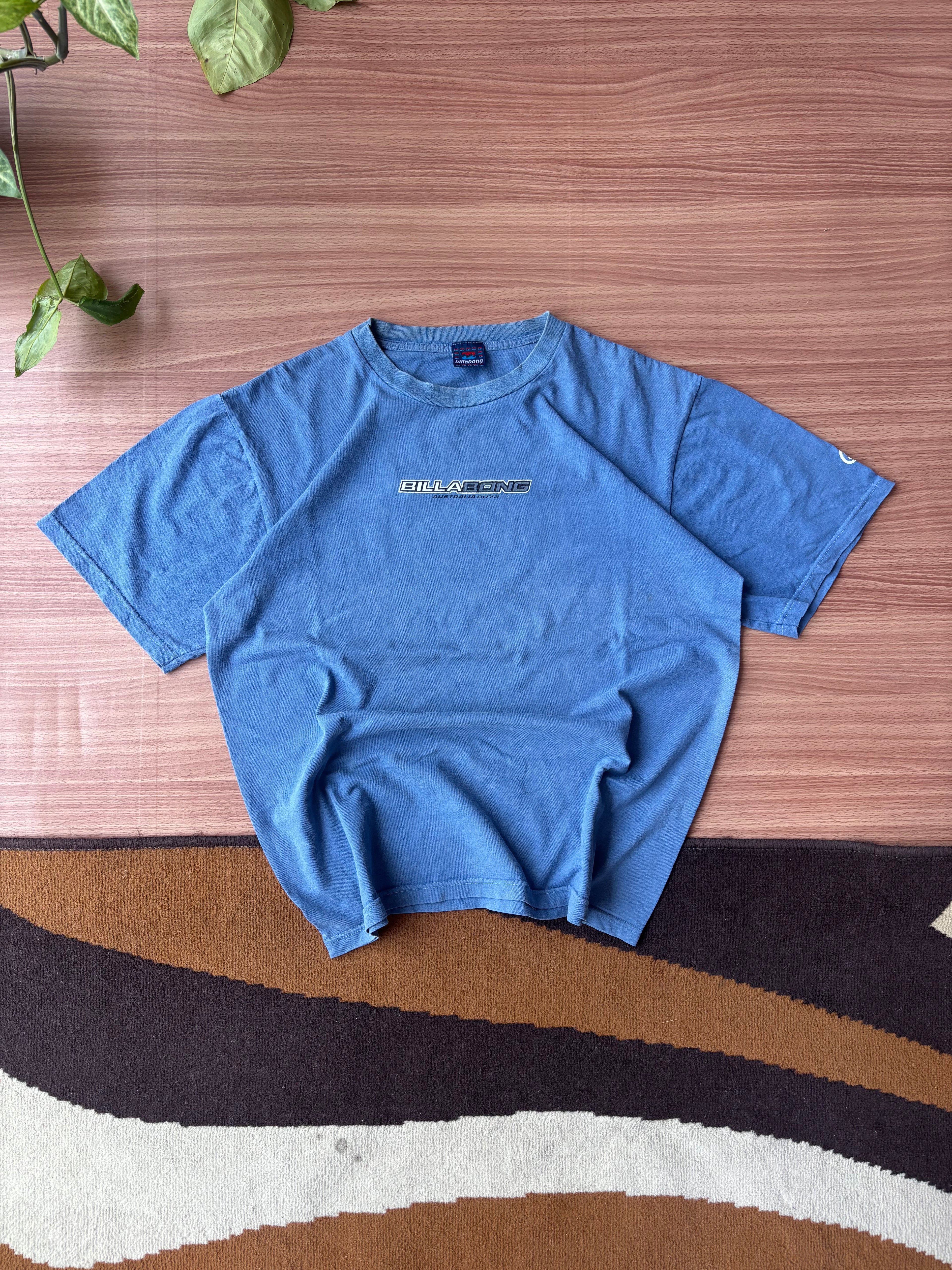 Vintage billabong tee (M-L)