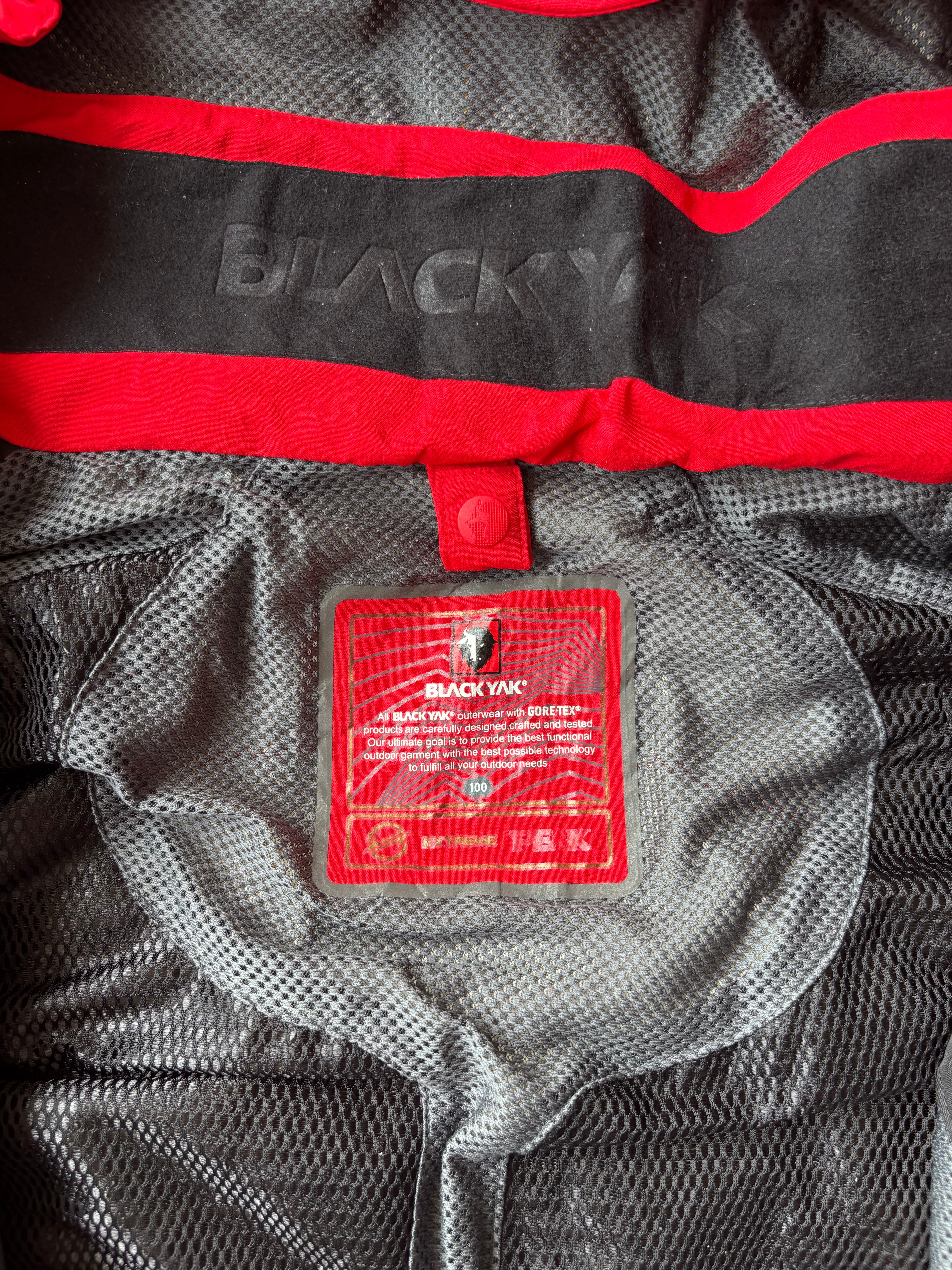 BlackYak extreme peak Goretex shell (L)