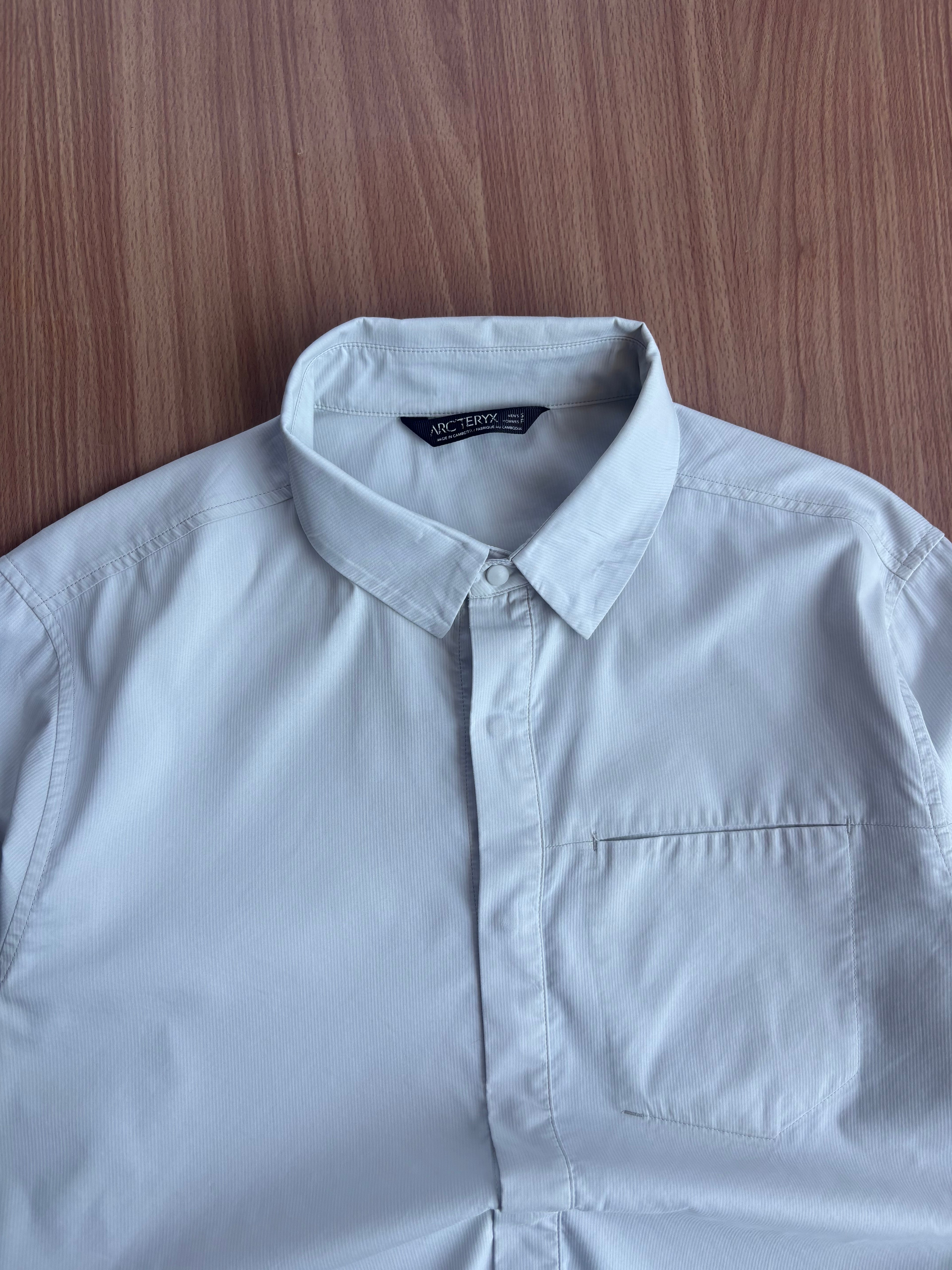 Arcteryx Formal button up shirt (M)