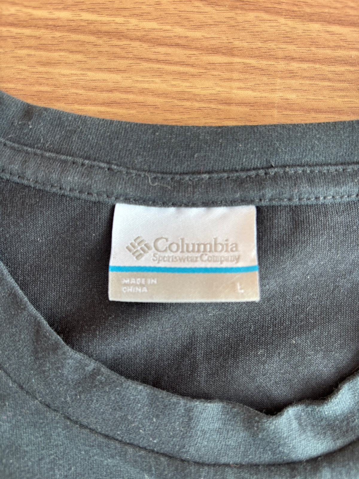 Columbia tee (L)