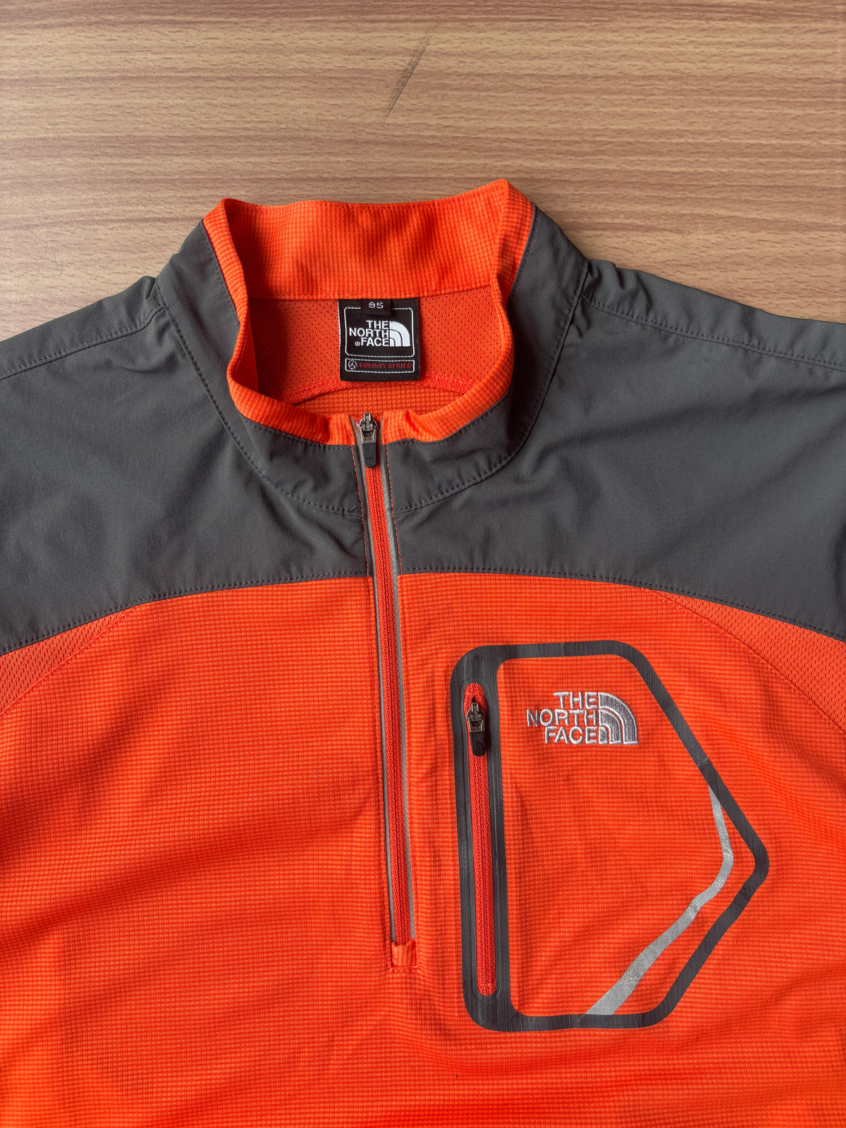 The North Face Summit series tee (S)