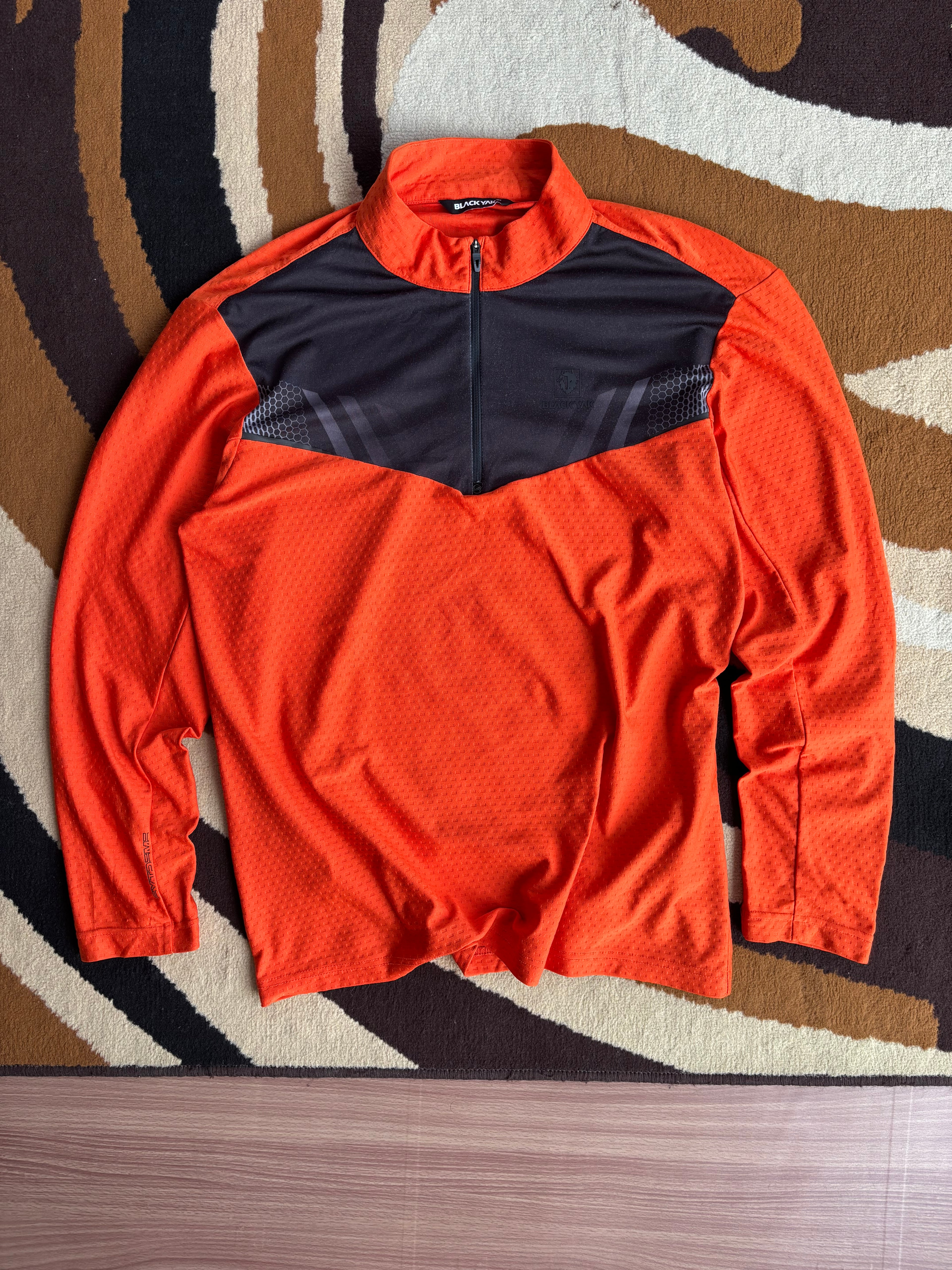 BlackYak extreme full sleeve tee (L)