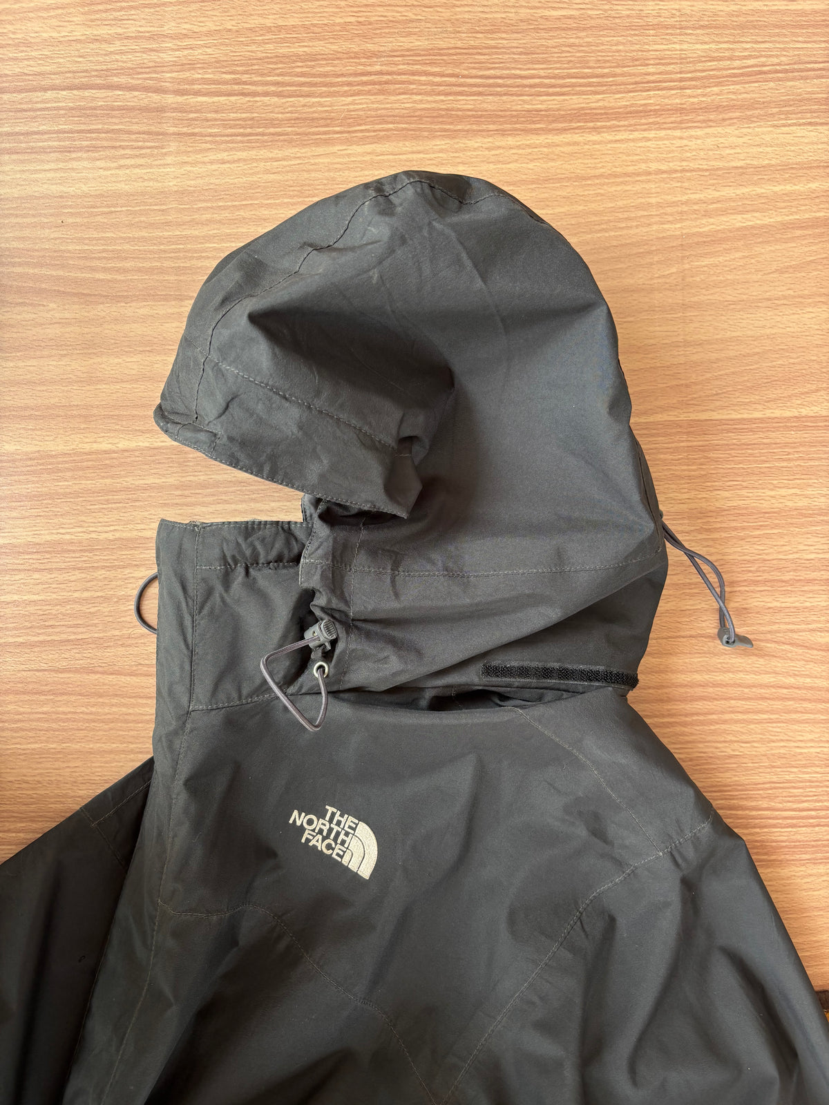 The North Face Goretex shell (L)