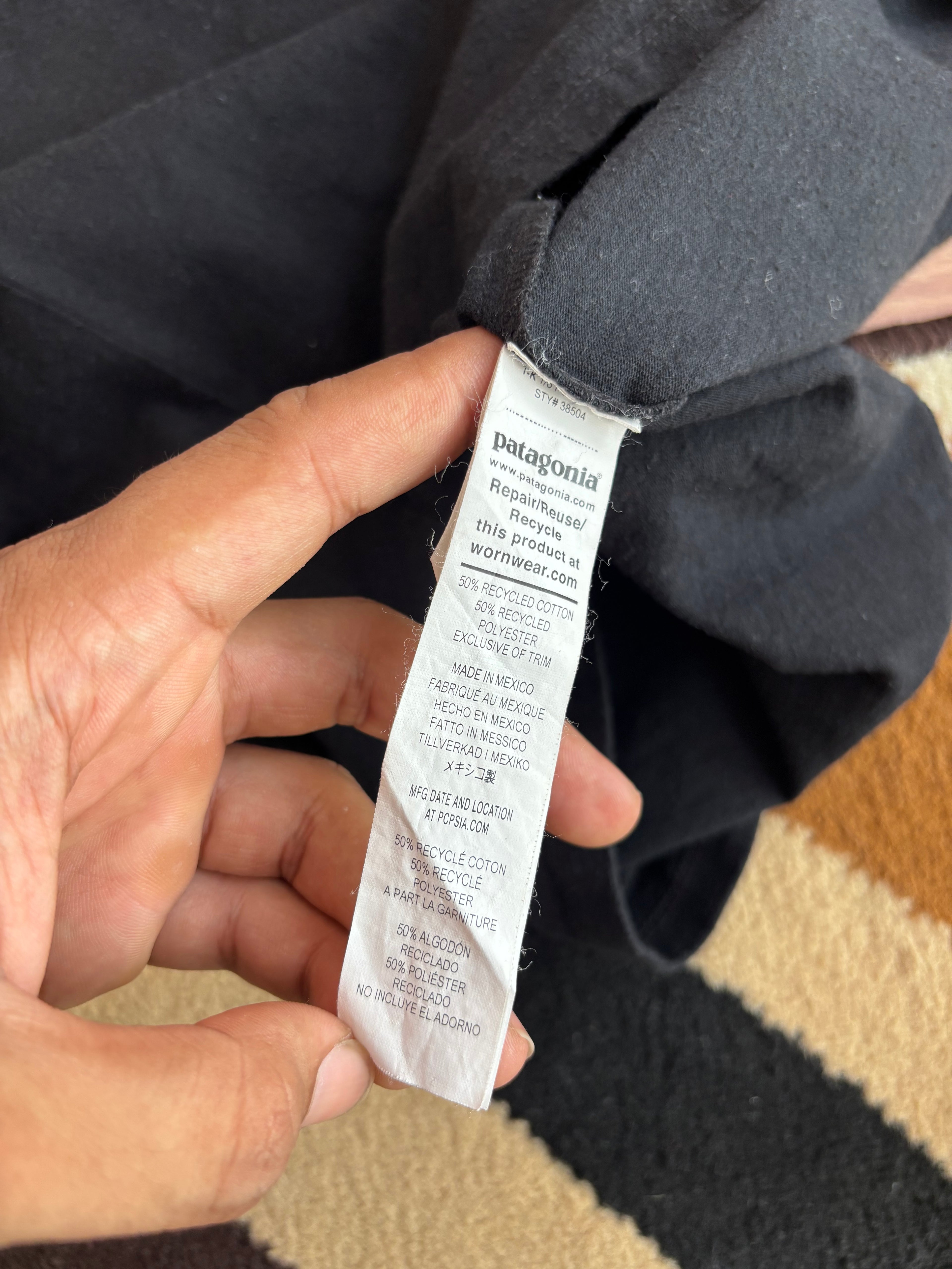 patagonia tee (M)