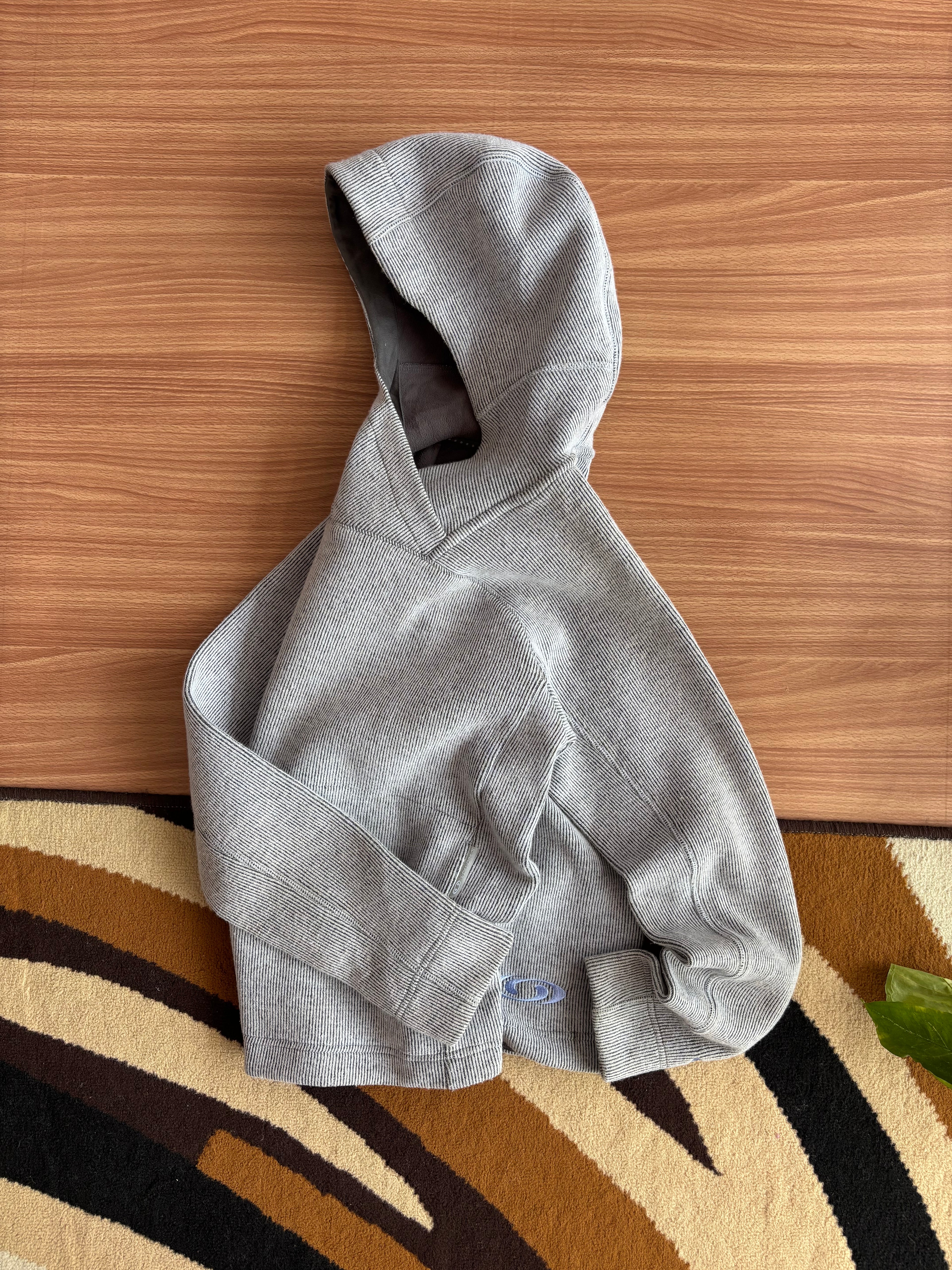 Salomon ‘04 archive hoodie