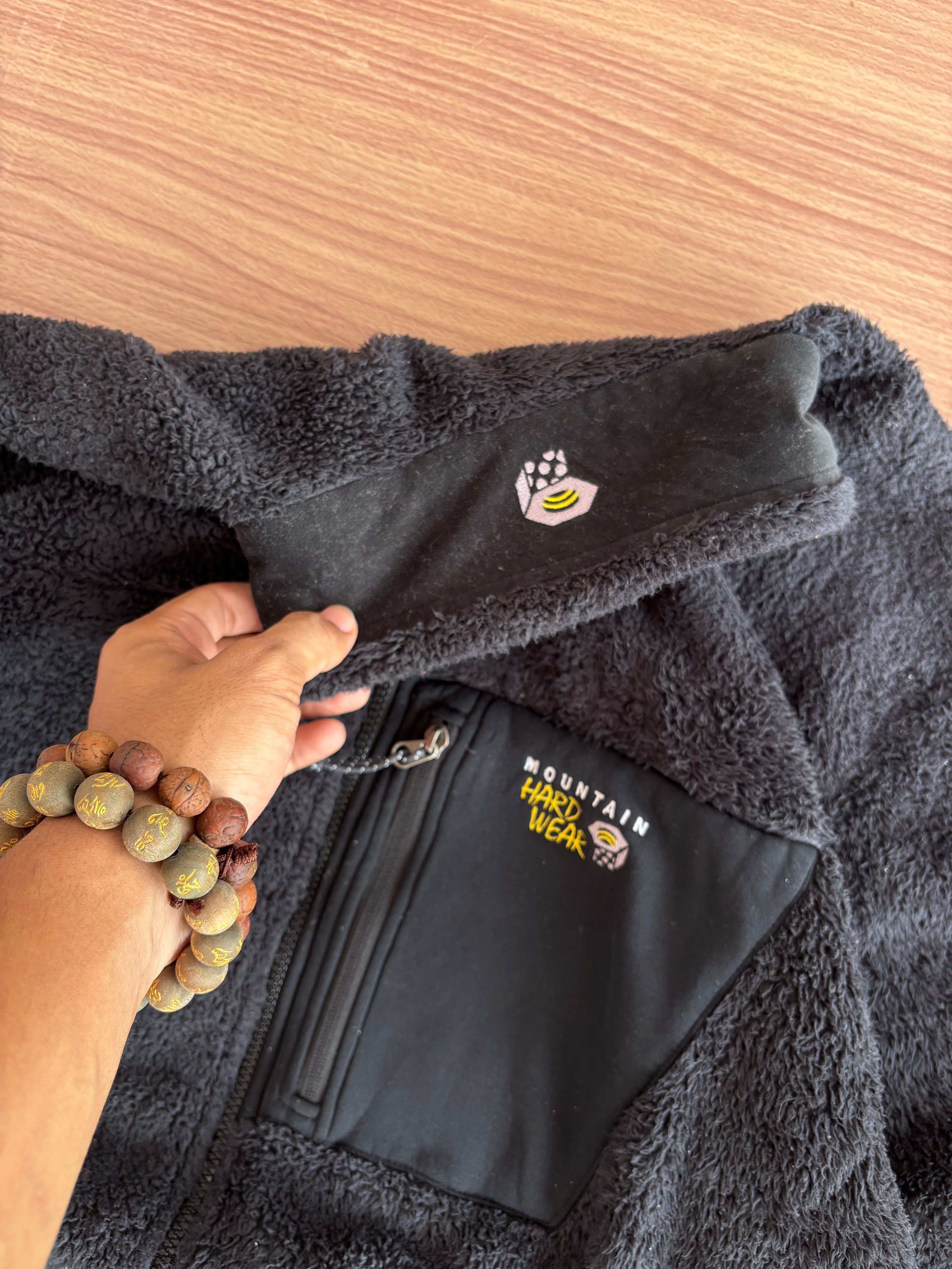 Mountain hardwear fleece (L)