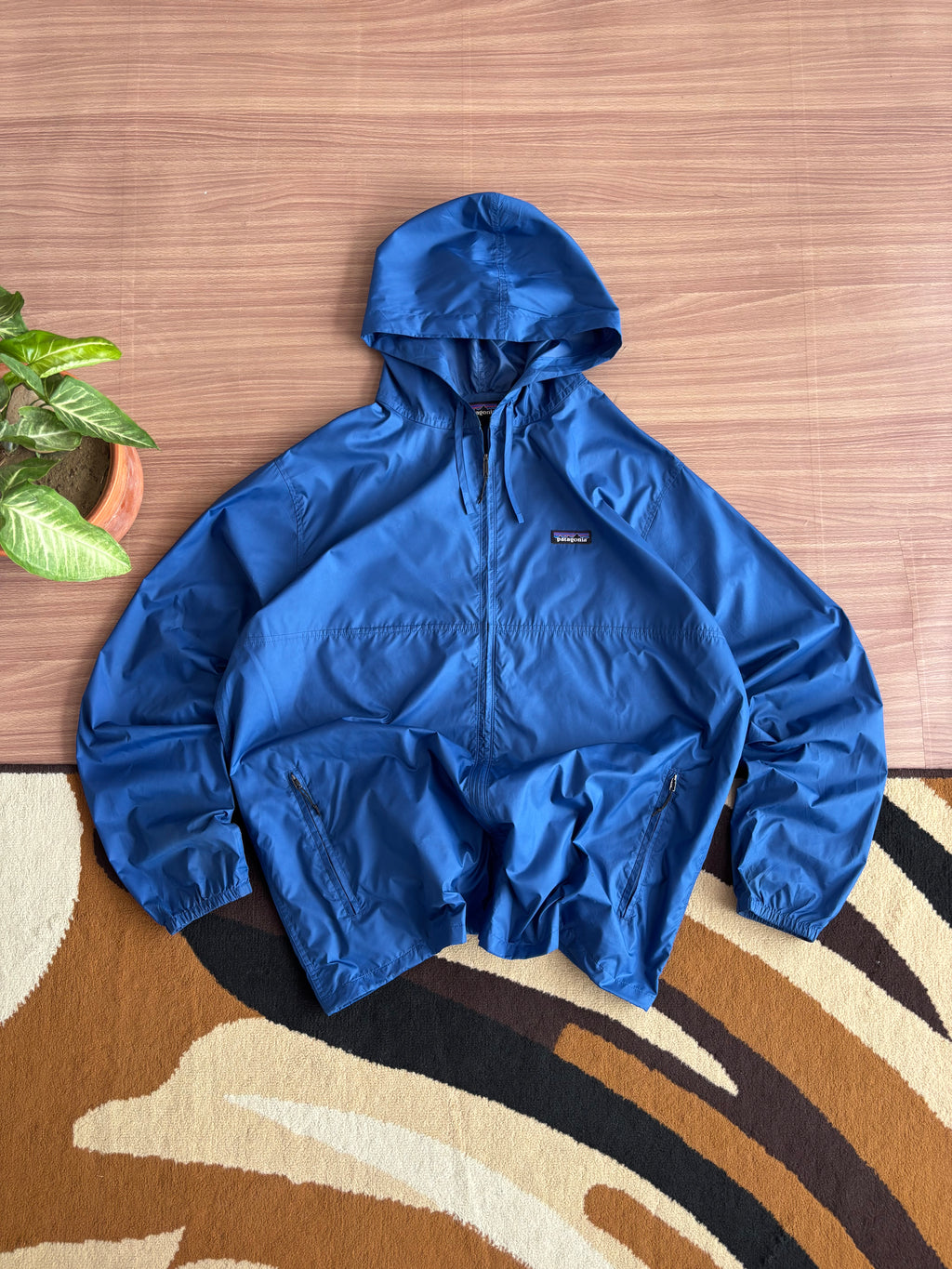 Patagonia packable windbreaker (L-XL)