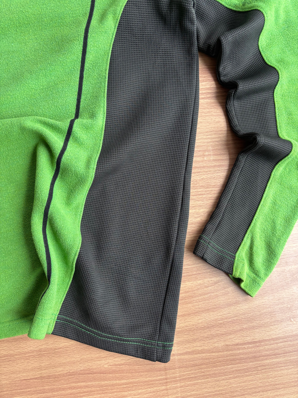 Kolon sports full sleeve tee (M)